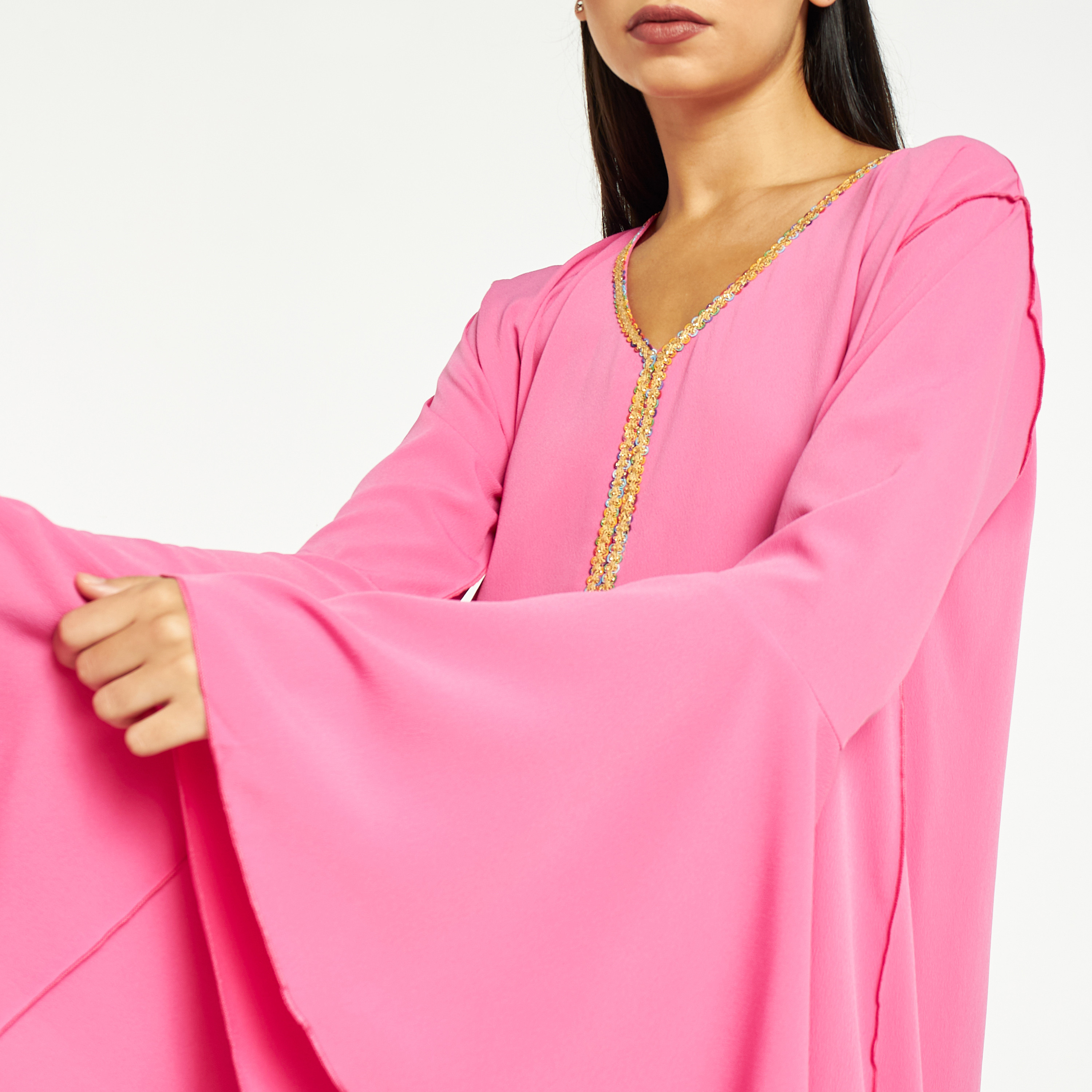 جلابية سادة بأكمام واسعة وياقة مزينة من سي نوار-women-arabicclothing-jalabiyas-image-3