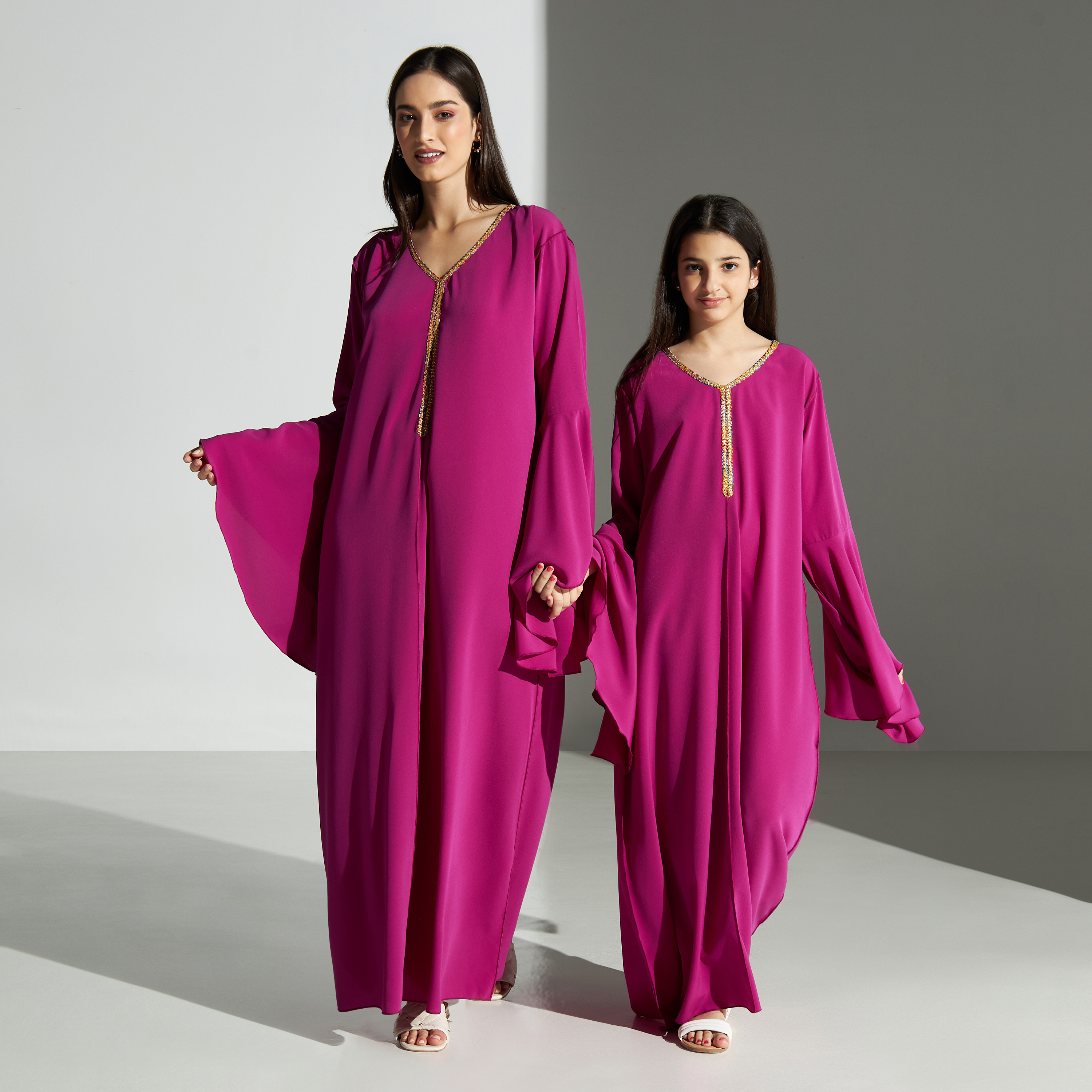 فستان ماكسي بياقة V وتفاصيل دانتيل من سي نوار -للبنت-girls-clothing-dressesandjumpsuits-image-2