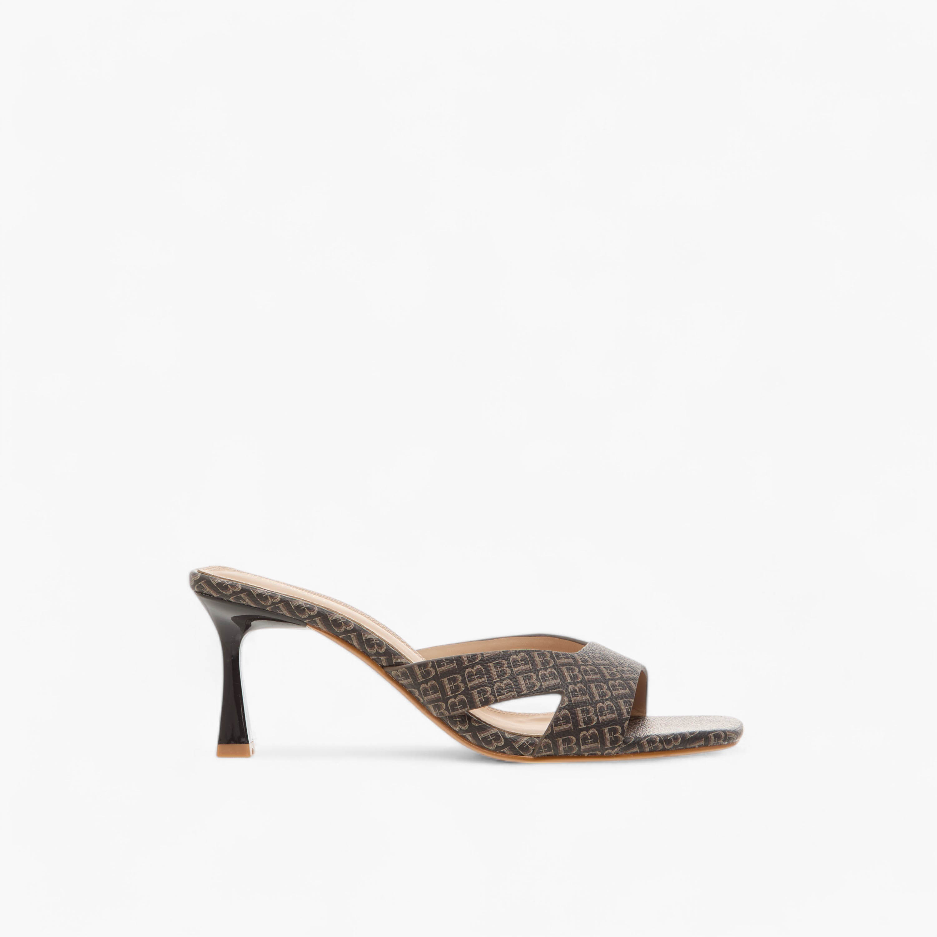 صندل سهل الارتداء بطبعات مونوجرام وكعب لامع من فلورا بيلا-women-shoes-sandals-heeled-image-3
