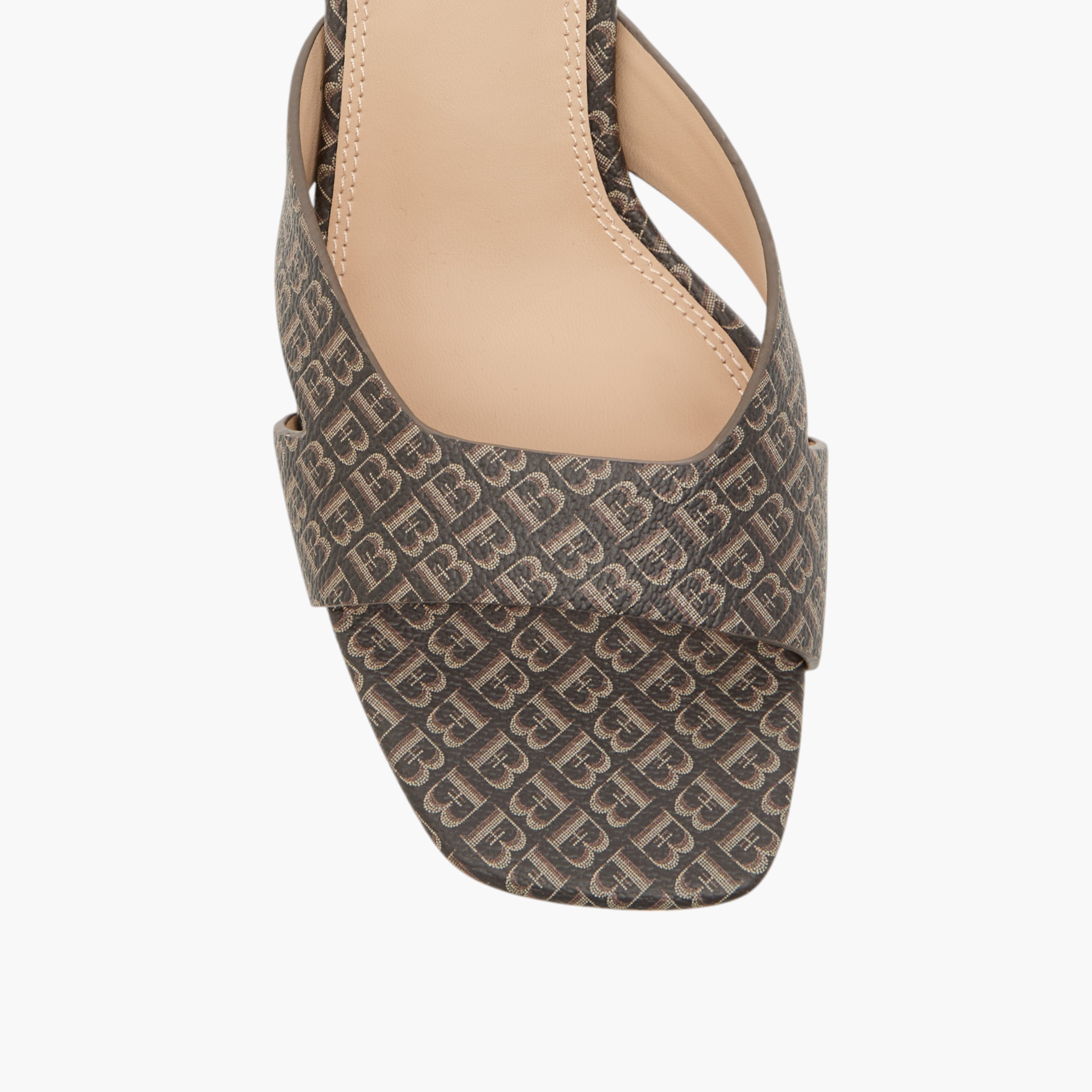 صندل سهل الارتداء بطبعات مونوجرام وكعب لامع من فلورا بيلا-women-shoes-sandals-heeled-image-4