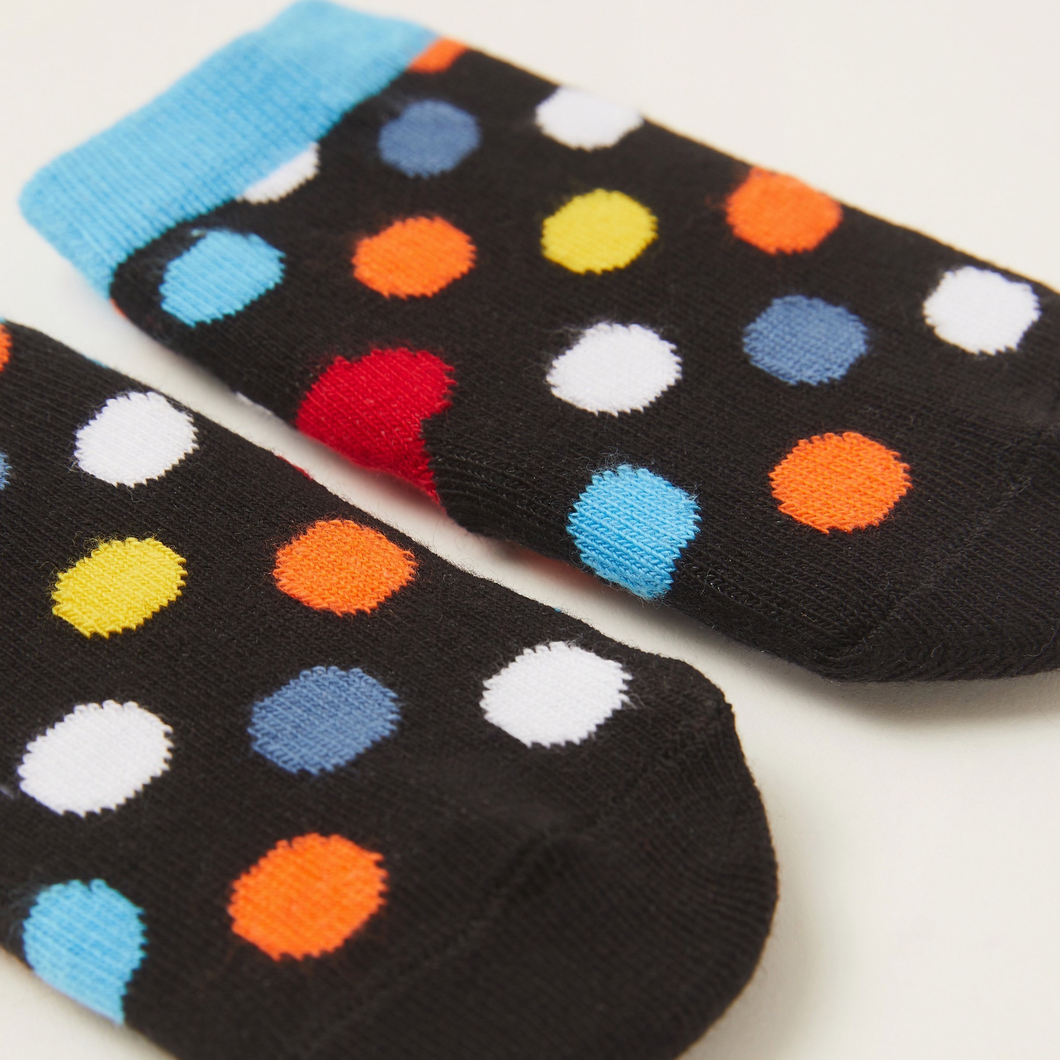 جورب بطبعات من جونيورز-promo_babyshop_Buy3for1_OMN230426-image-3