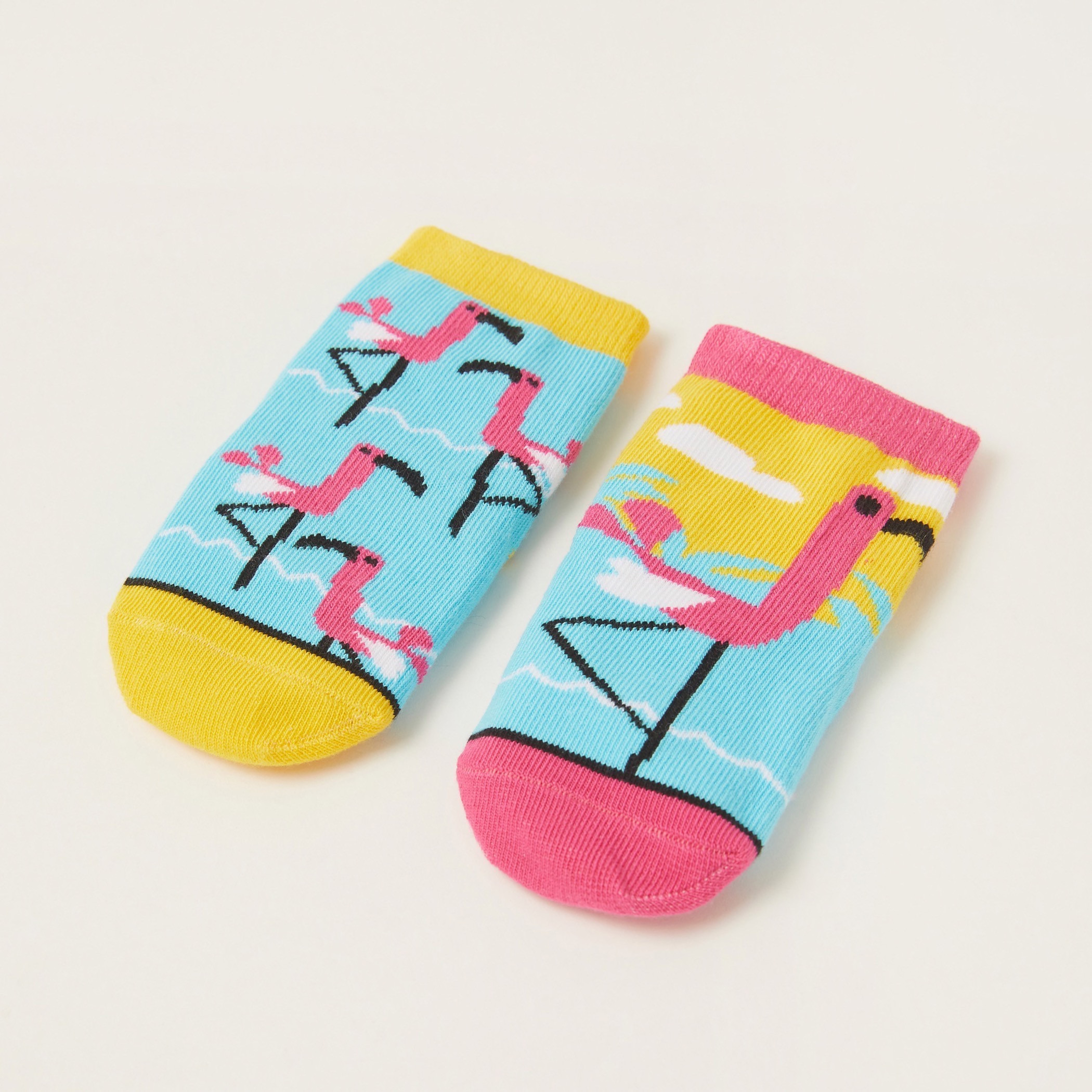 جورب بطبعات وأطراف مطّاطيّة من جونيورز-promo_babyshop_Buy3for1_OMN230426-image-2