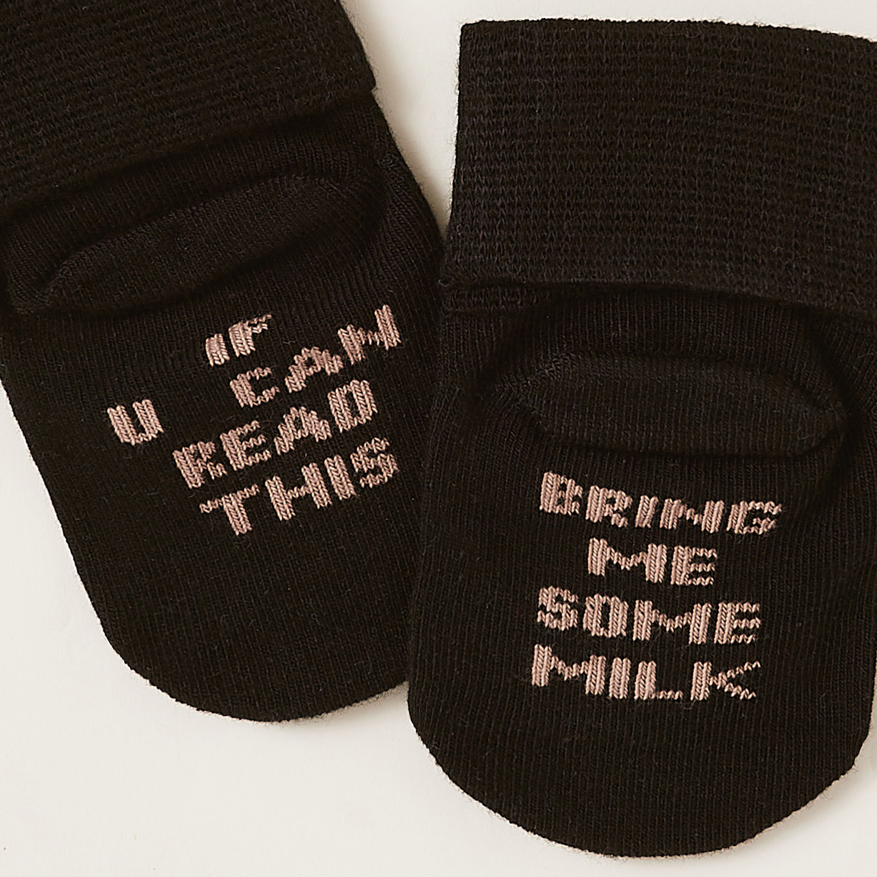 جورب بارز الملمس بطول الكاحل وتفاصيل شعار من جيجلز-promo_babyshop_Buy3for1_OMN230426-image-4