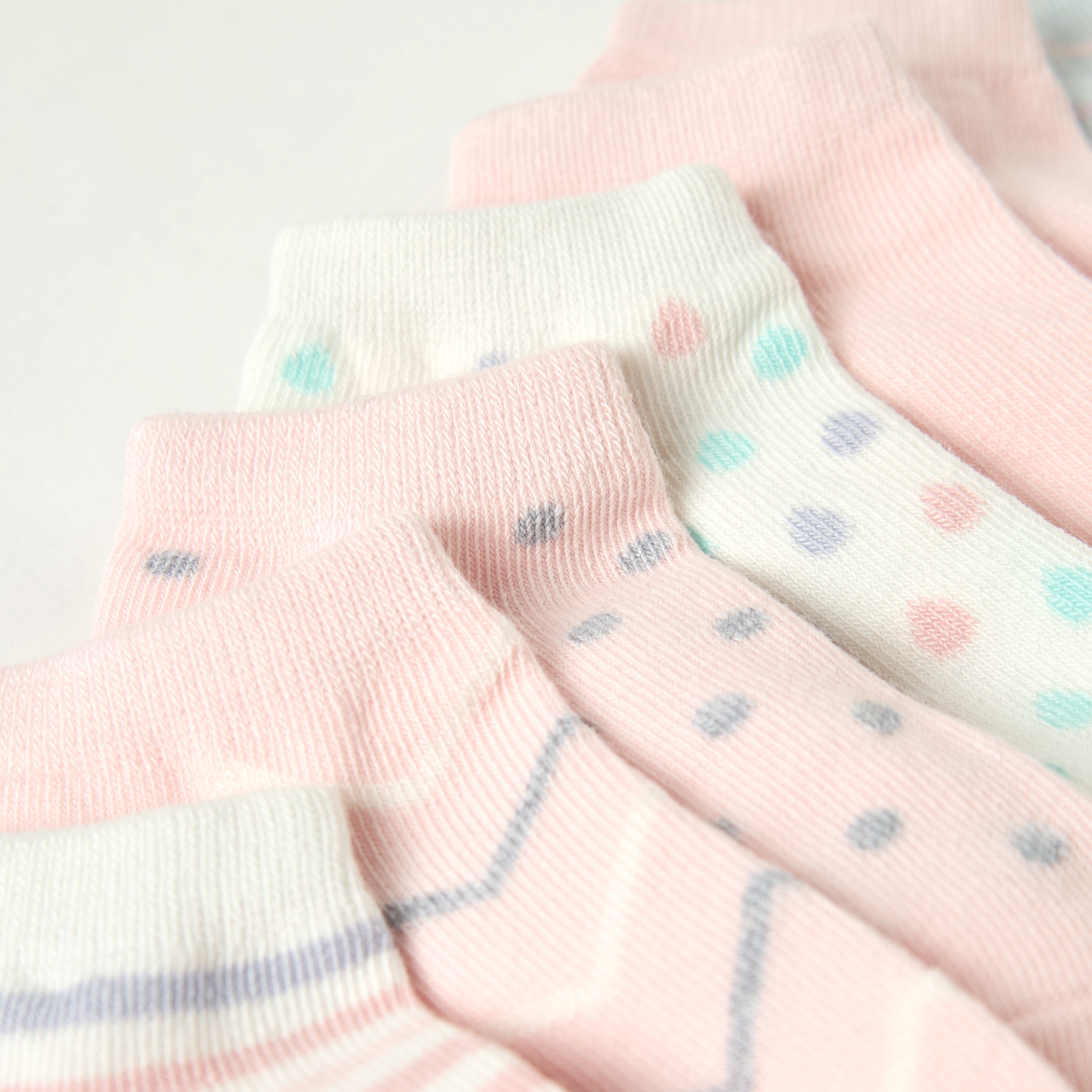 طقم جوارب 7 أزواج بطول الكاحل بطبعات من جونيورز-baby-girls-accessories-socks-image-2
