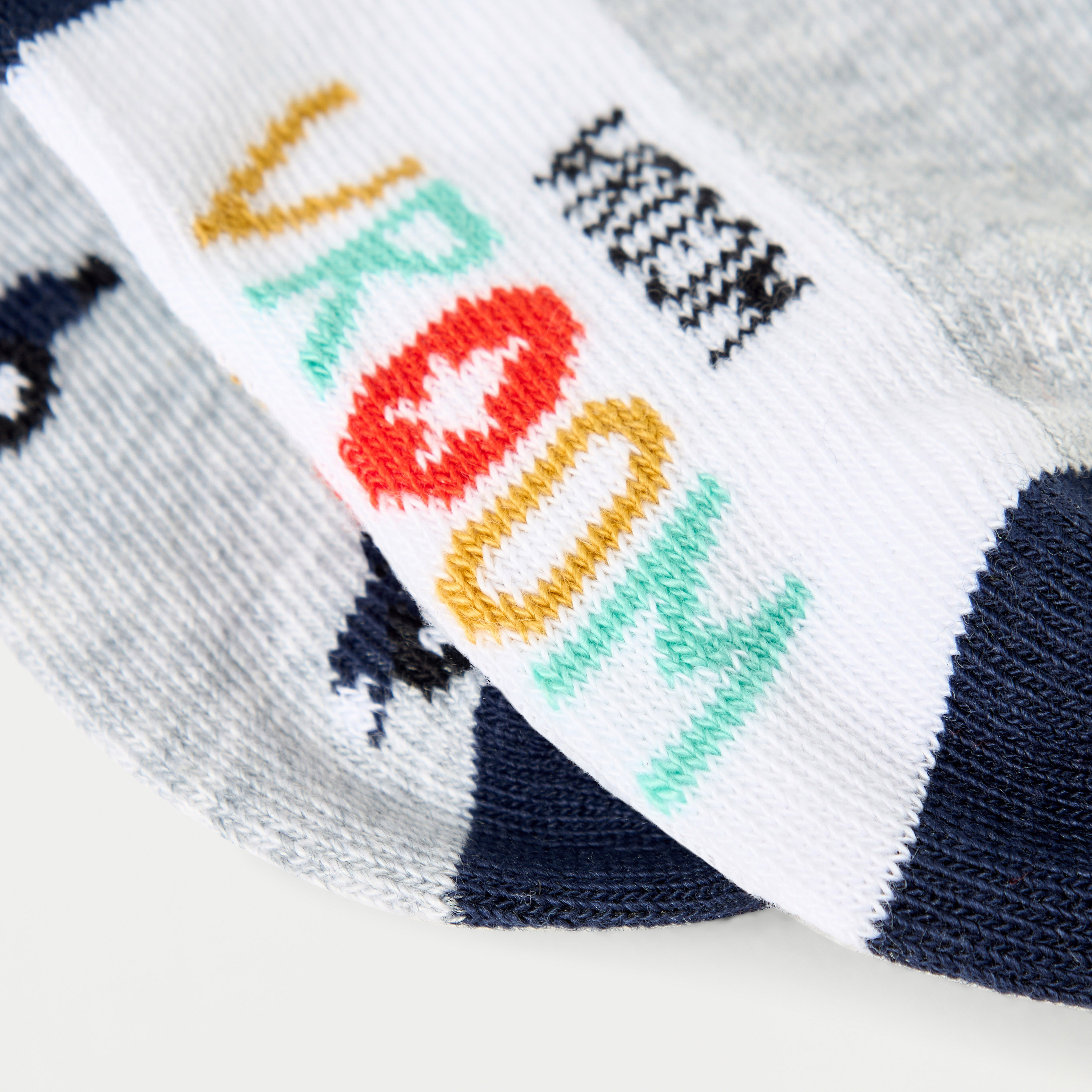 طقم جوارب قطعتين بطبعات سيارة من جونيورز-promo_babyshop_Buy3for1_OMN230426-image-4