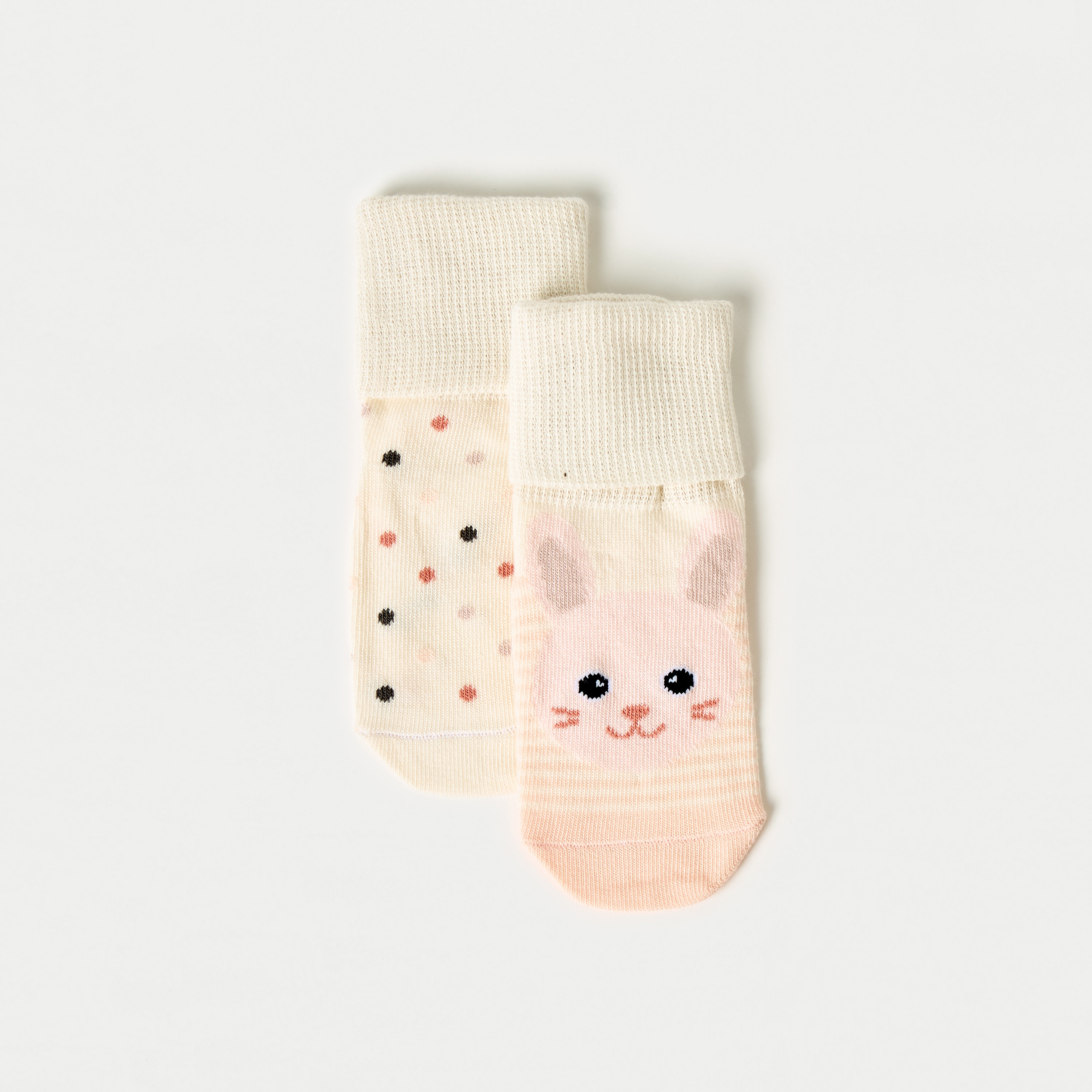 طقم جوارب زوجين بطول الكاحل وطبعات من جونيورز-promo_babyshop_Buy3for1_OMN230426-image-2