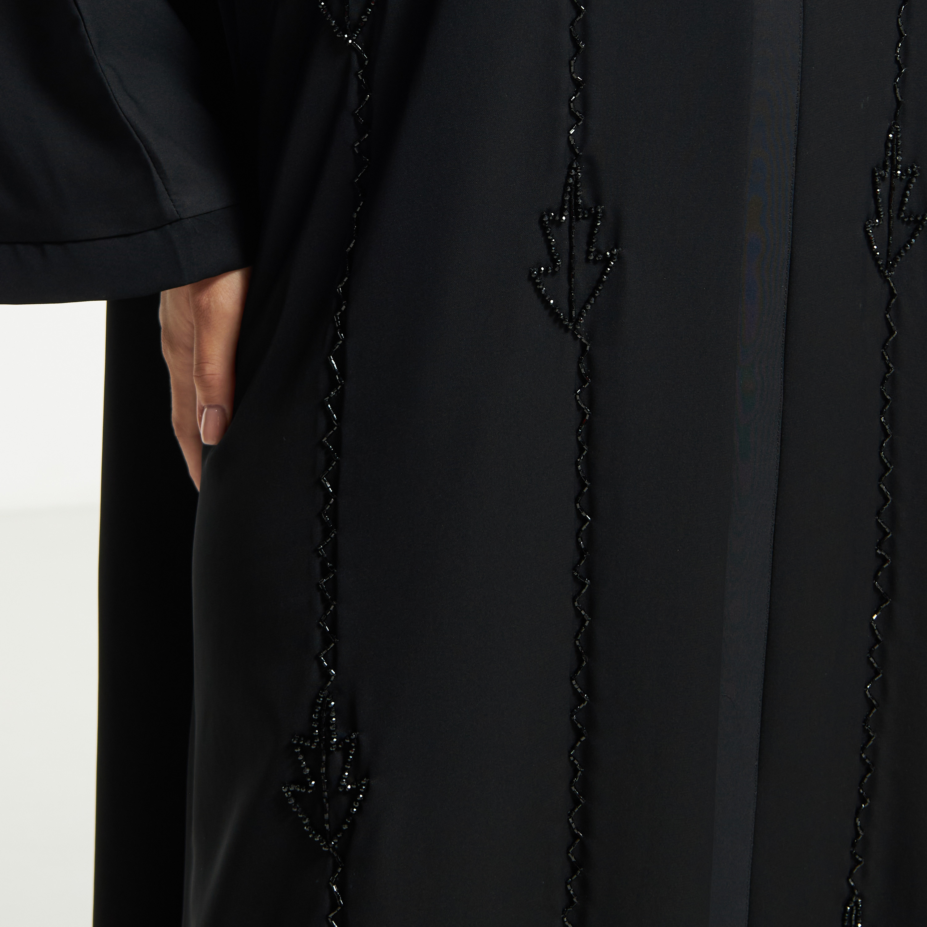 عباية مزينة بالخرز بزر إغلاق من إل إس-women-arabicclothing-abayas-image-1