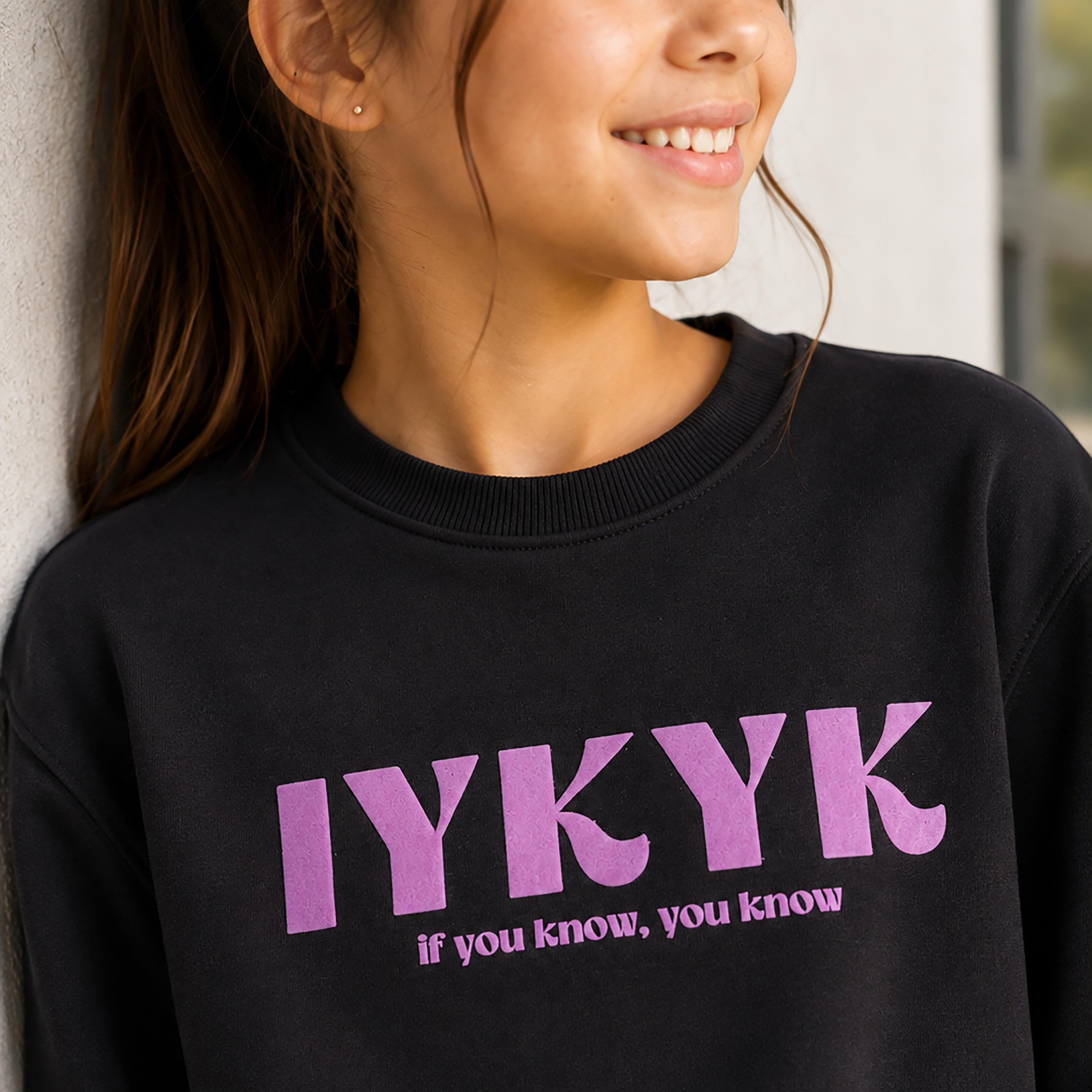 سويت شيرت بياقة مستديرة وأكمام طويلة مع تطريز من فيكتور أند جين-girls-clothing-sweatshirts-image-4