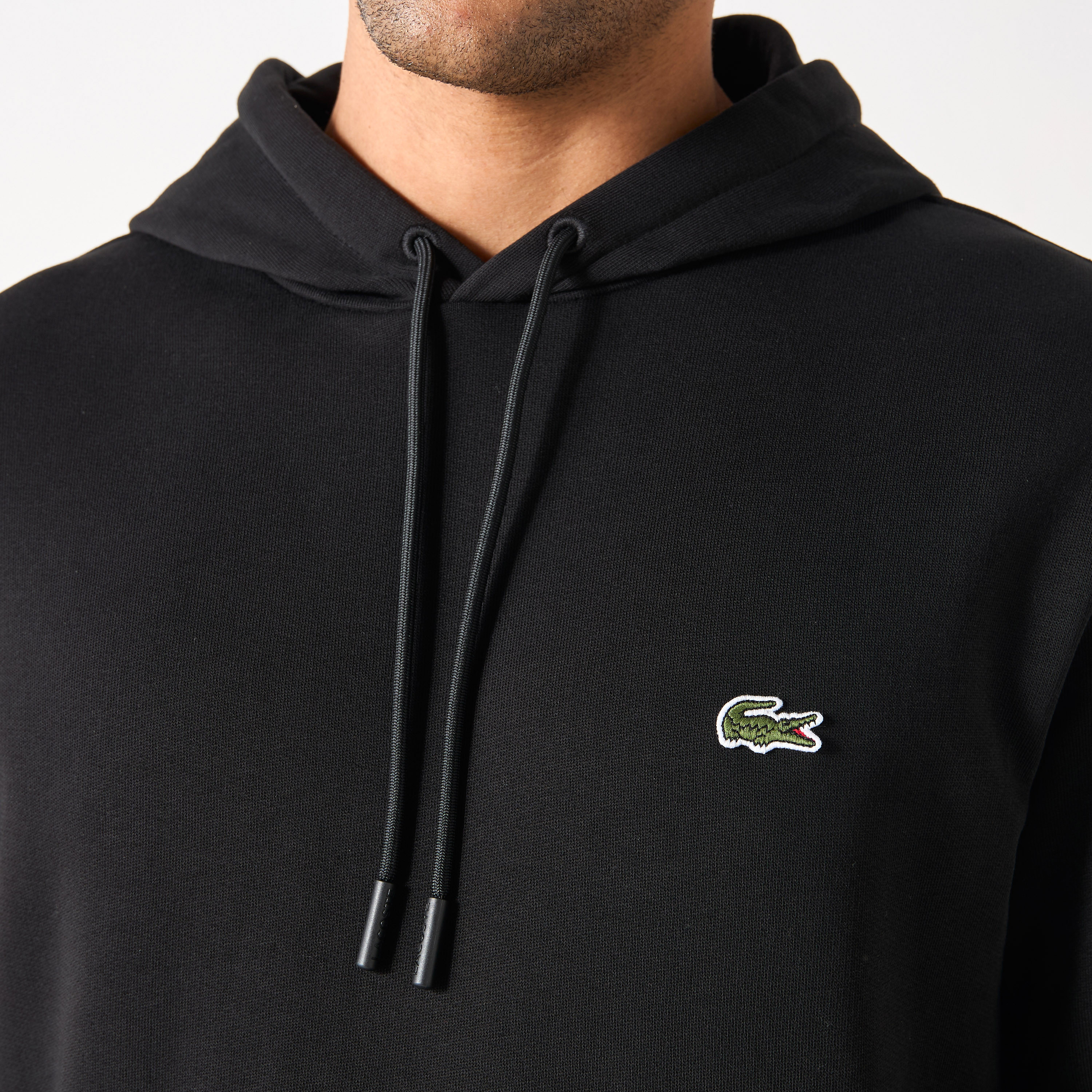 سويت شيرت سادة بقبّعة وأكمام طويلة وجيوب كنغر من لاكوست-men-clothing-hoodiesandsweatshirts-image-3