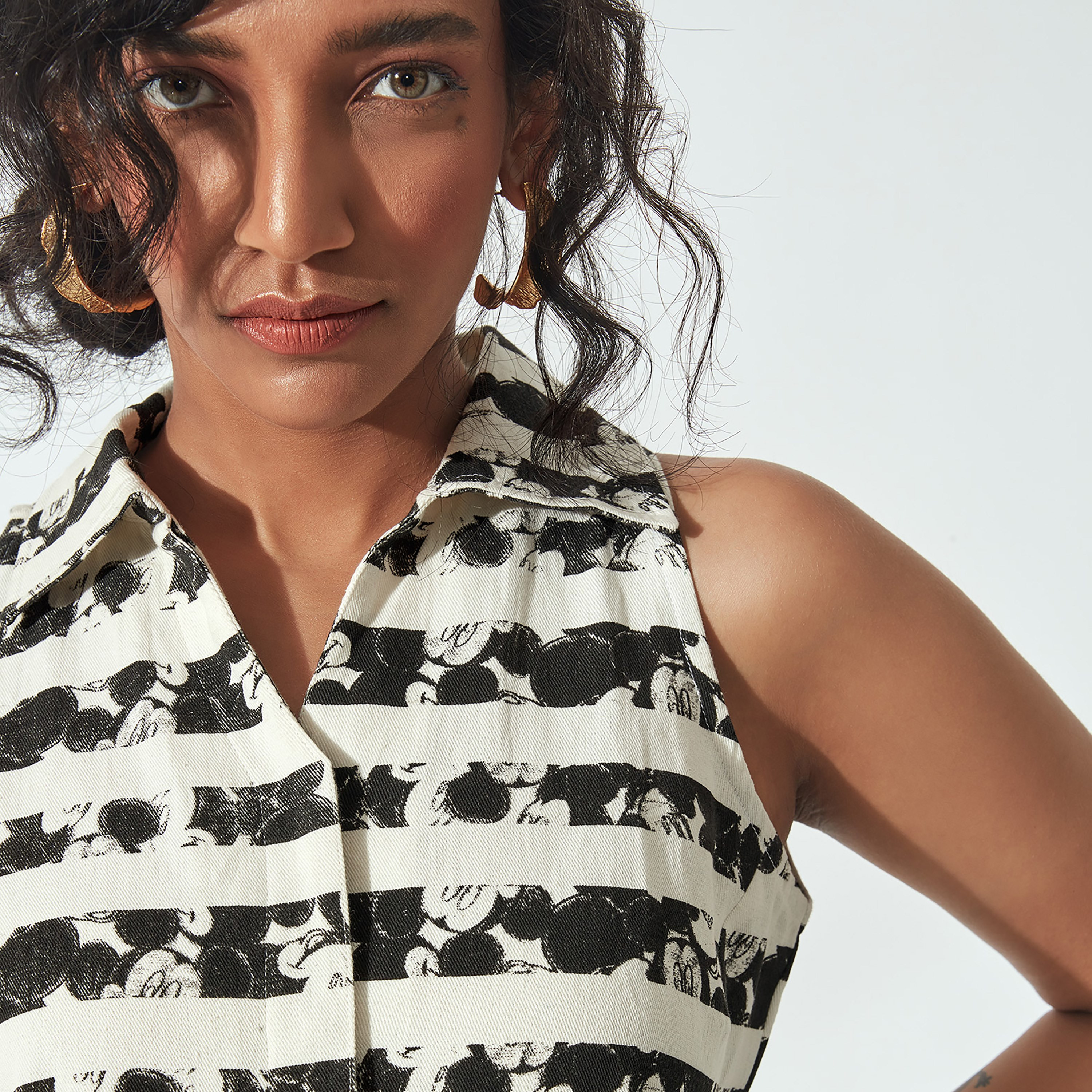 بلوزة بدون أكمام بياقة قميص ميكي مع مخططة من ليبل أوف لايف-women-clothing-shirtsandblouses-blouses-image-3