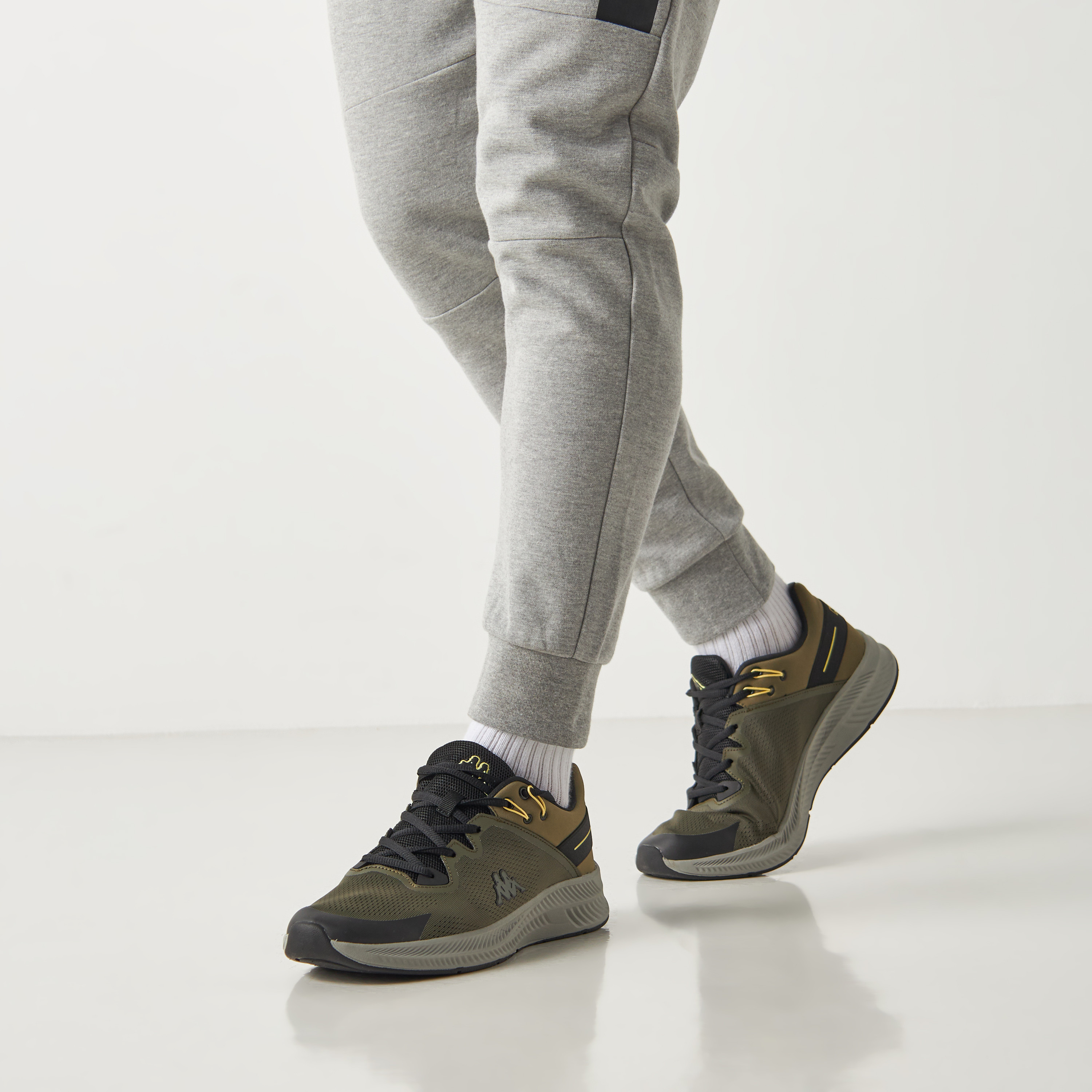 Low ankle sports shoes hotsell