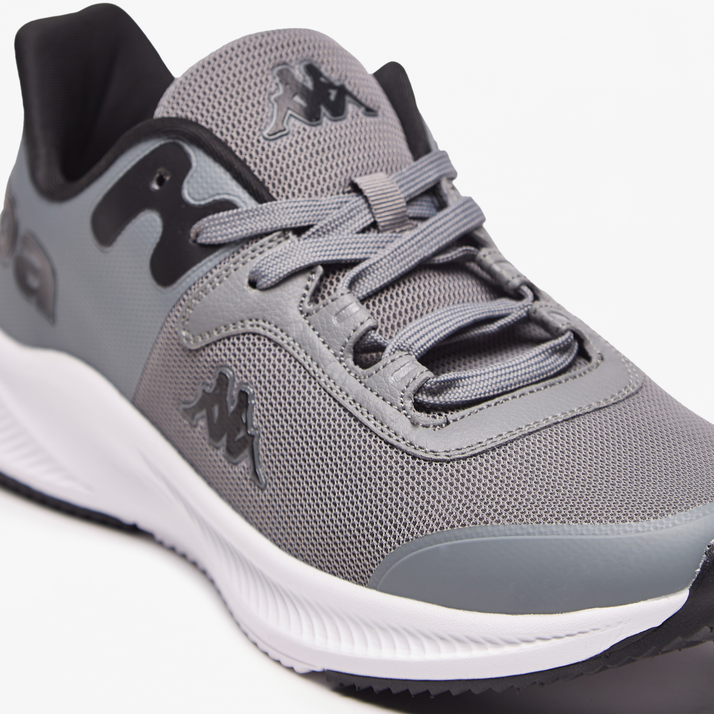 حذاء سنيكرز برباط إغلاق وكاحل منخفض للرجال من كابا-sports-men-shoes-image-6