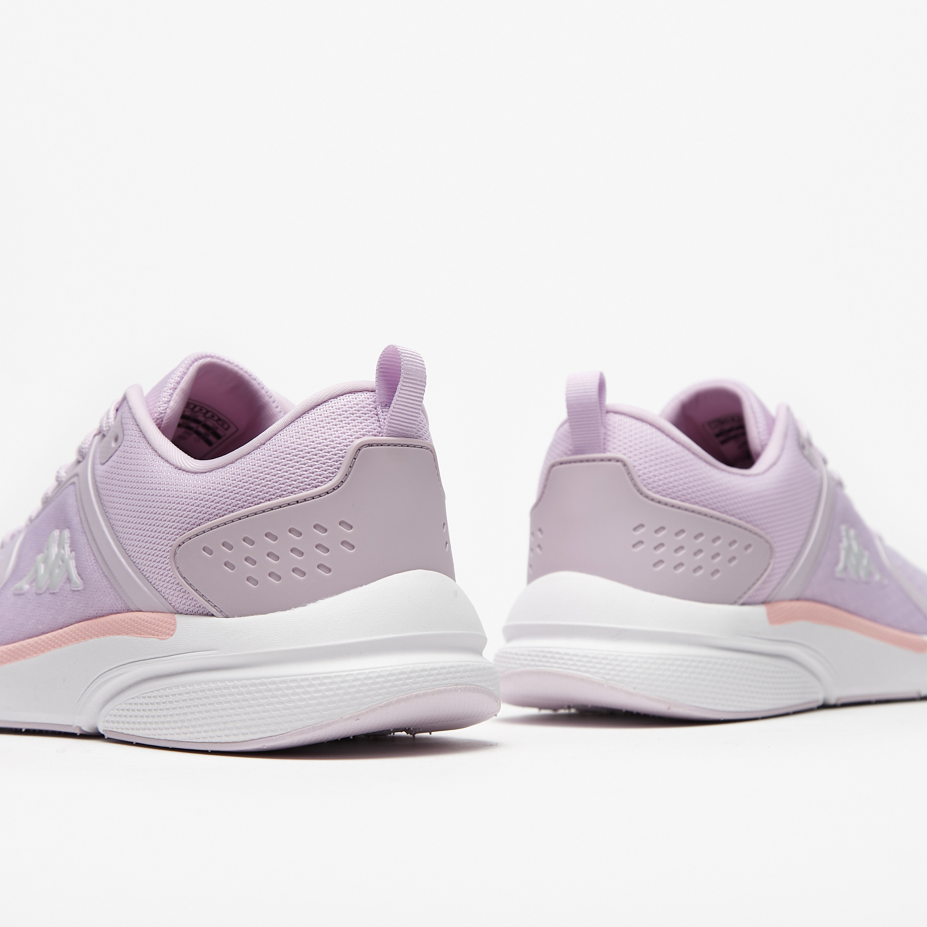 حذاء سنيكرز بكاحل منخفض ورباط إغلاق للنساء من كابا-women-shoes-sneakers-image-12