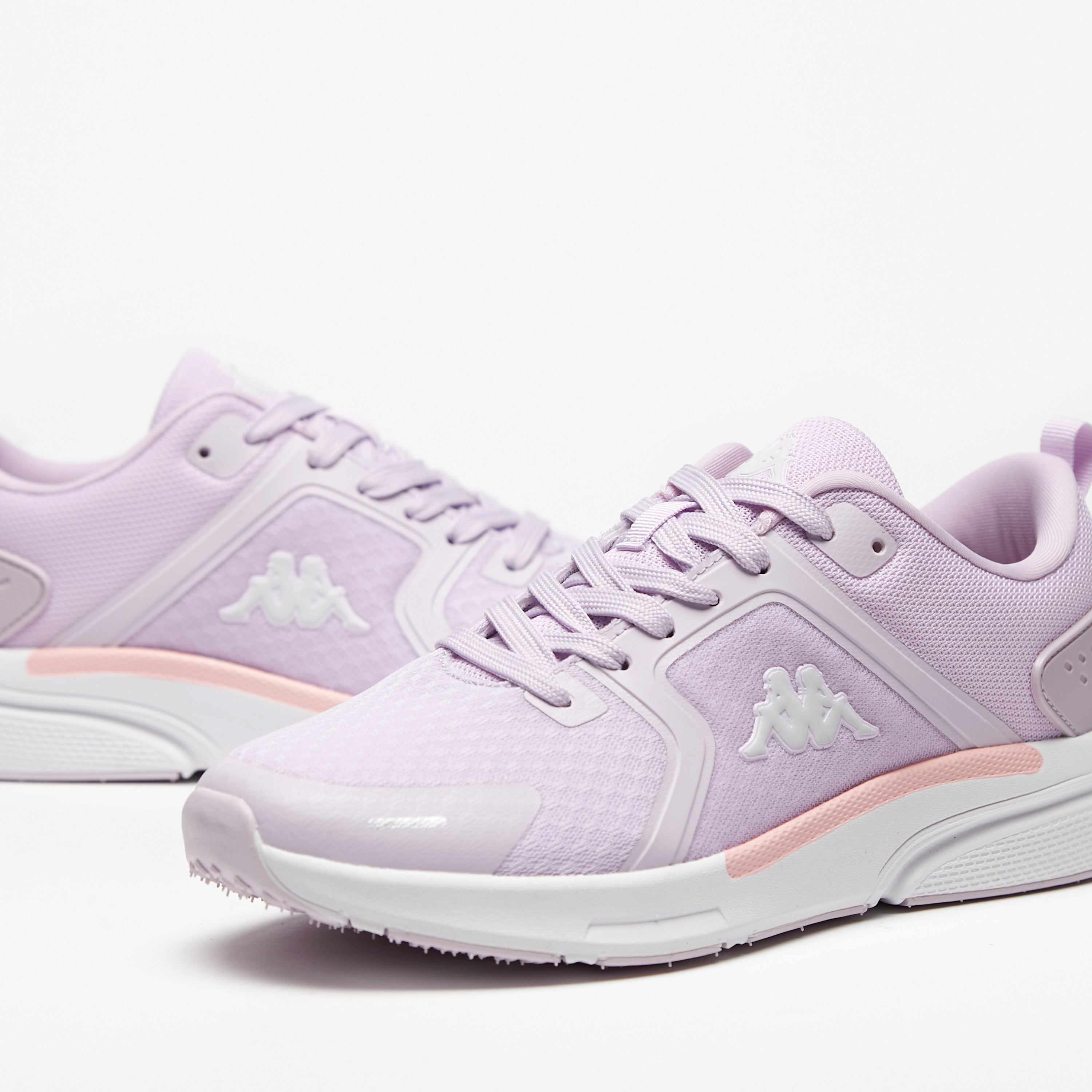 حذاء سنيكرز بكاحل منخفض ورباط إغلاق للنساء من كابا-women-shoes-sneakers-image-13