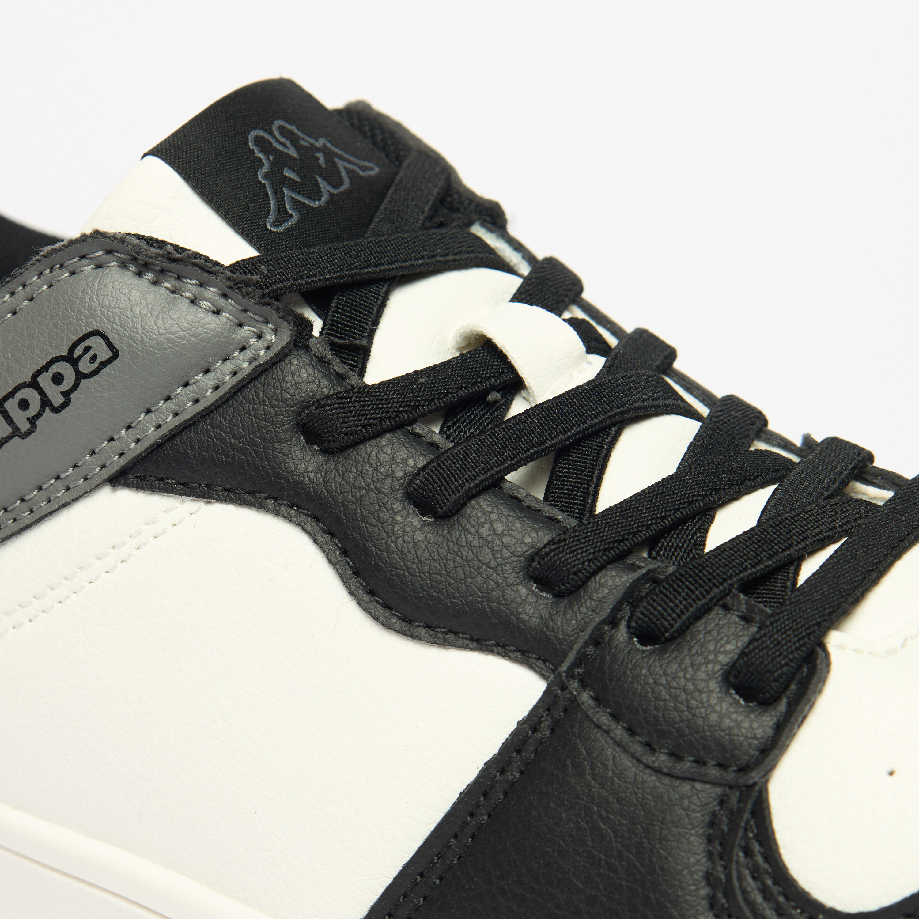 حذاء سنيكرز قوالب ملونة برباط وبطانة من كابا-men-shoes-sneakers-image-4