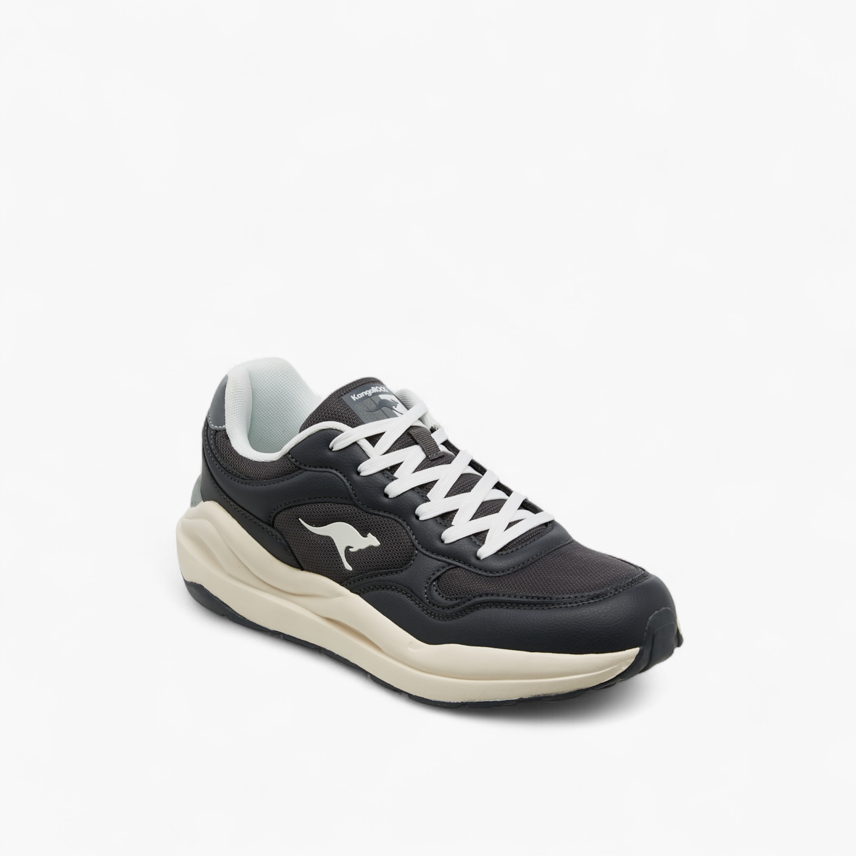 حذاء رياضي متعدد التصاميم برباط إغلاق للرجال من كانجاروز-sports-men-shoes-image-2