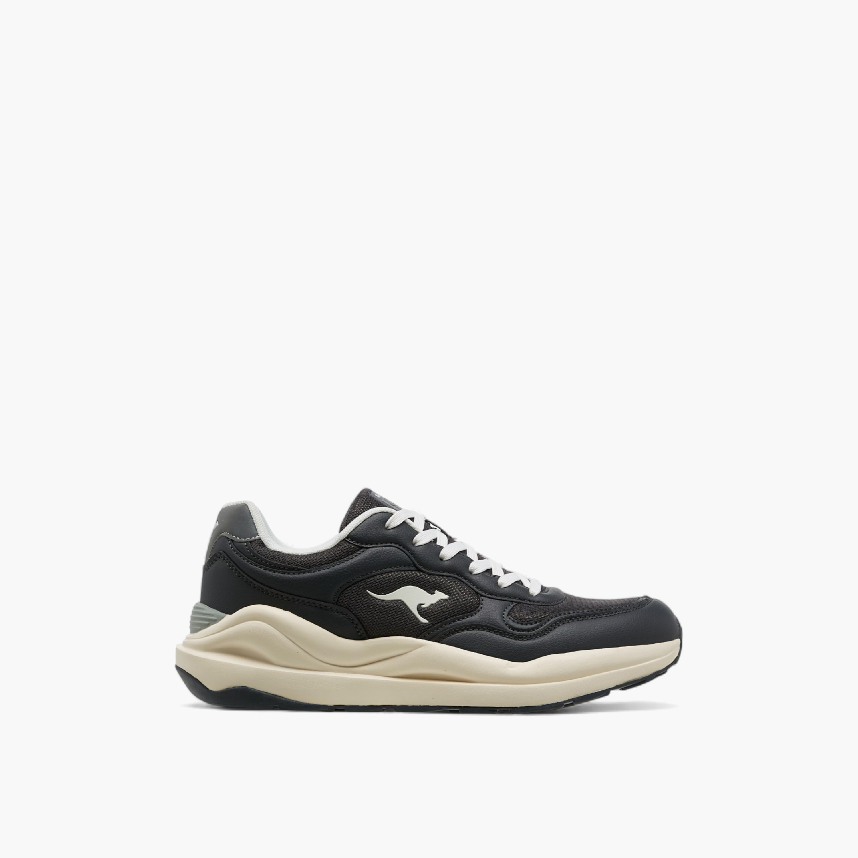 حذاء رياضي متعدد التصاميم برباط إغلاق للرجال من كانجاروز-sports-men-shoes-image-3