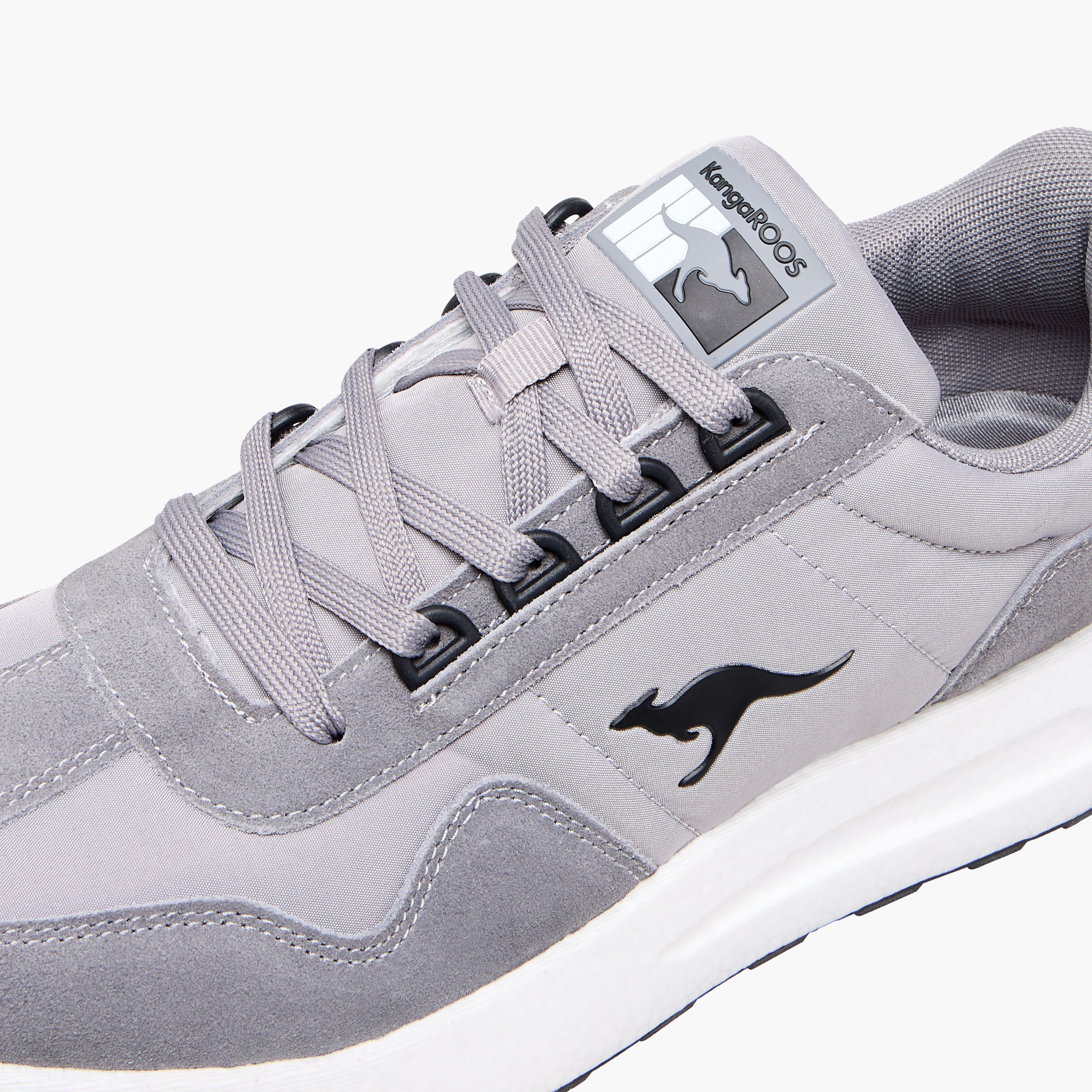 حذاء رياضي بألواح وأربطة إغلاق للرجال من كانجاروس-sports-men-shoes-image-4