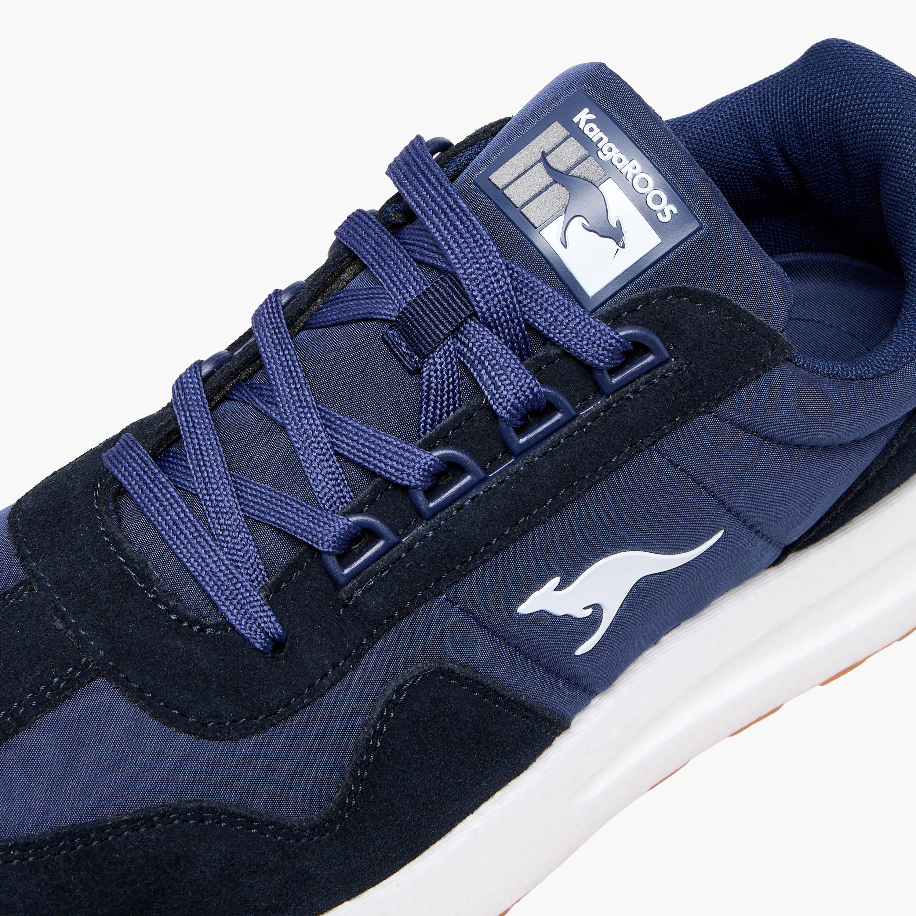 حذاء رياضي بألواح وأربطة إغلاق للرجال من كانجاروس-sports-men-shoes-image-2