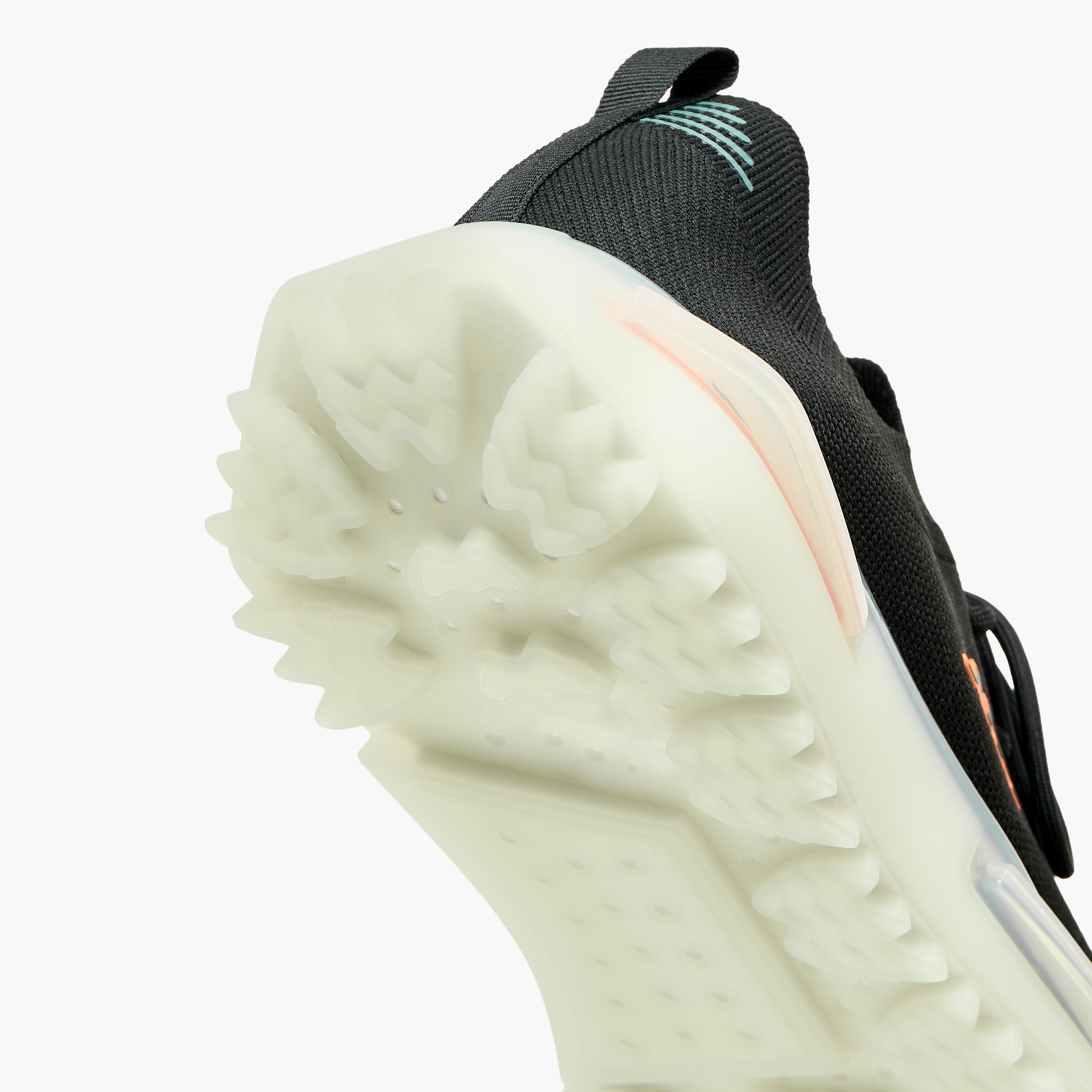 حذاء سنيكرز خفيف الوزن بارز الملمس سهل الارتداء بألسنة سحب للرجال من كابا-men-shoes-sneakers-image-5