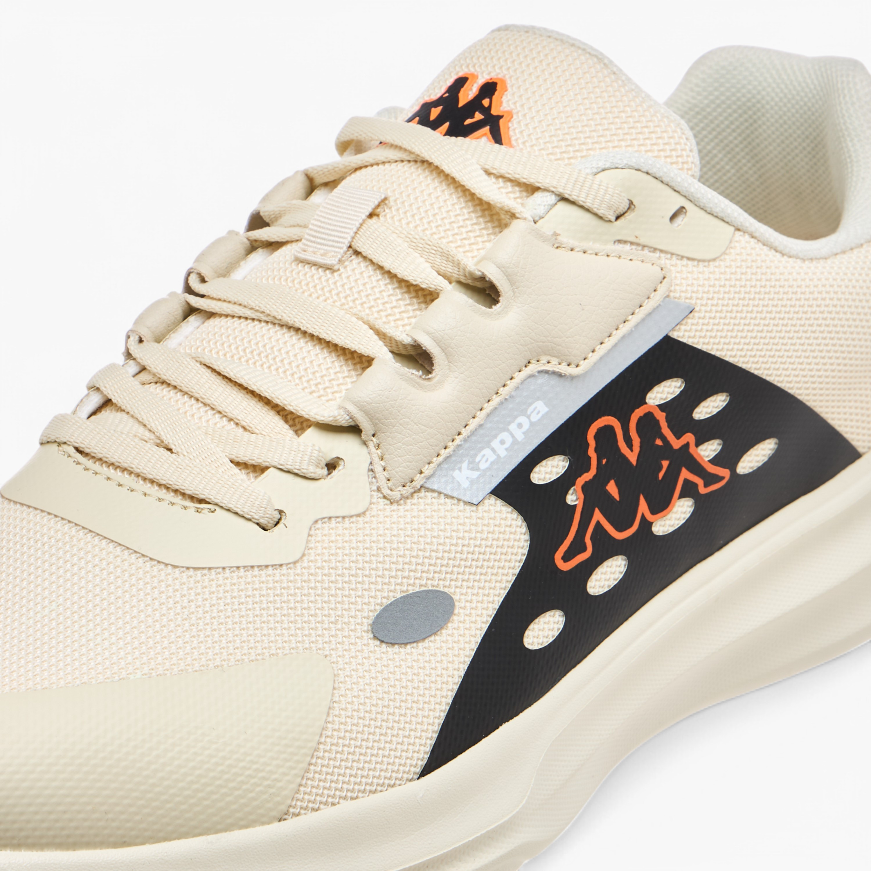 حذاء رياضي برباط إغلاق وطبعات شعار للرجال من كابا-sports-men-shoes-image-4