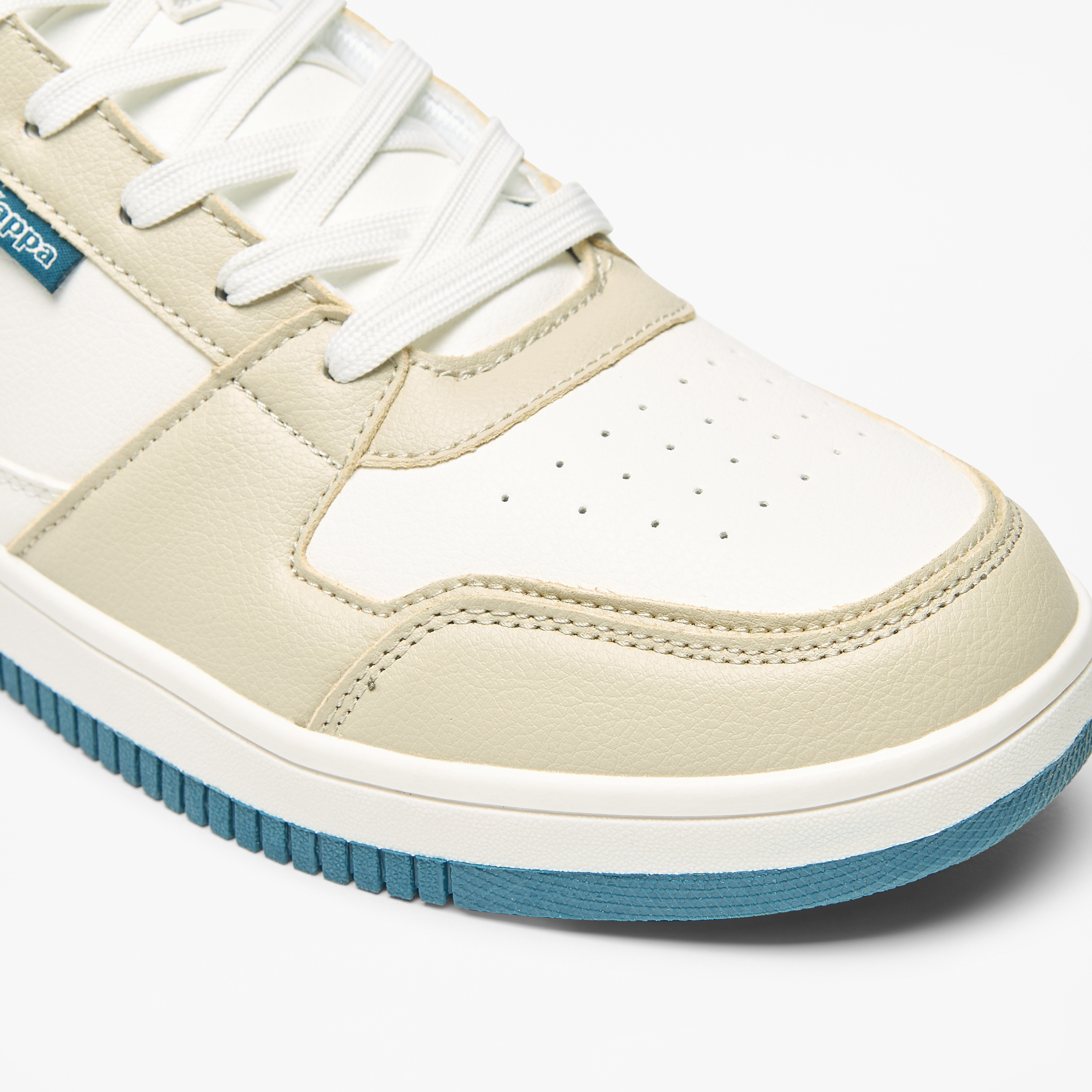حذاء سنيكرز برقبة عالية ورباط إغلاق للرجال من كابا-men-shoes-sneakers-image-10