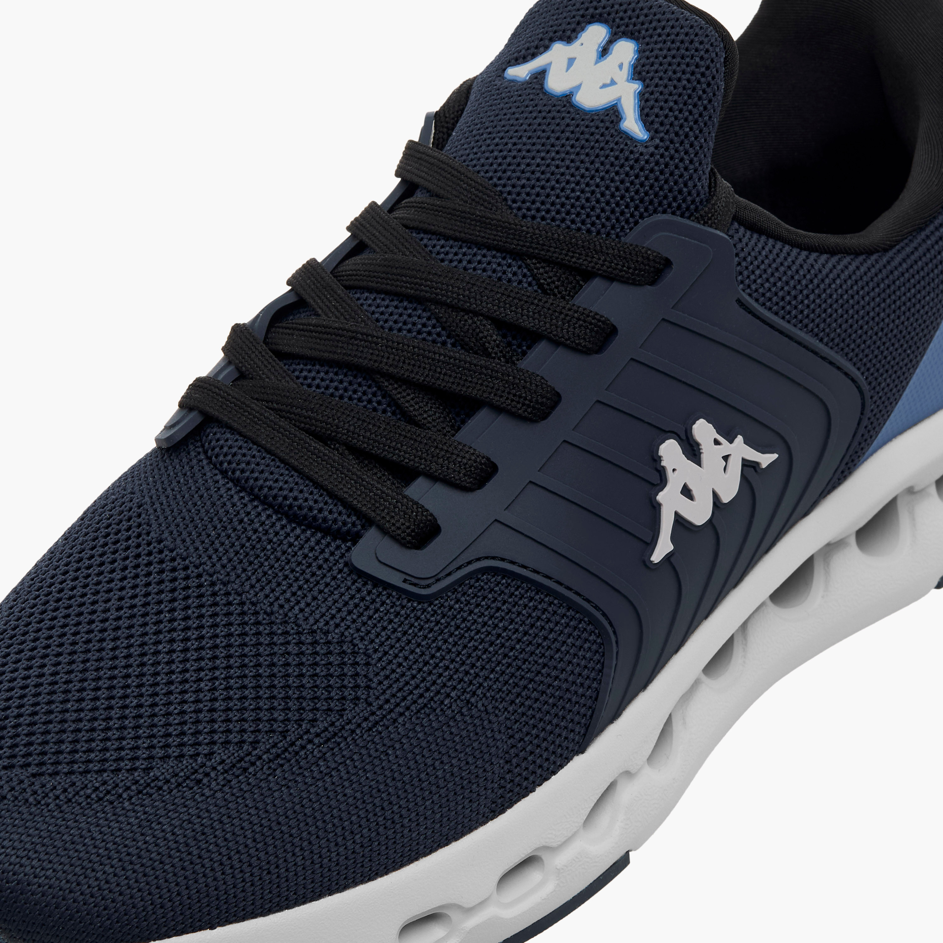 حذاء رياضي برباط إغلاق ونقوش شعار للرجال من كابا-men-shoes-sports-image-4