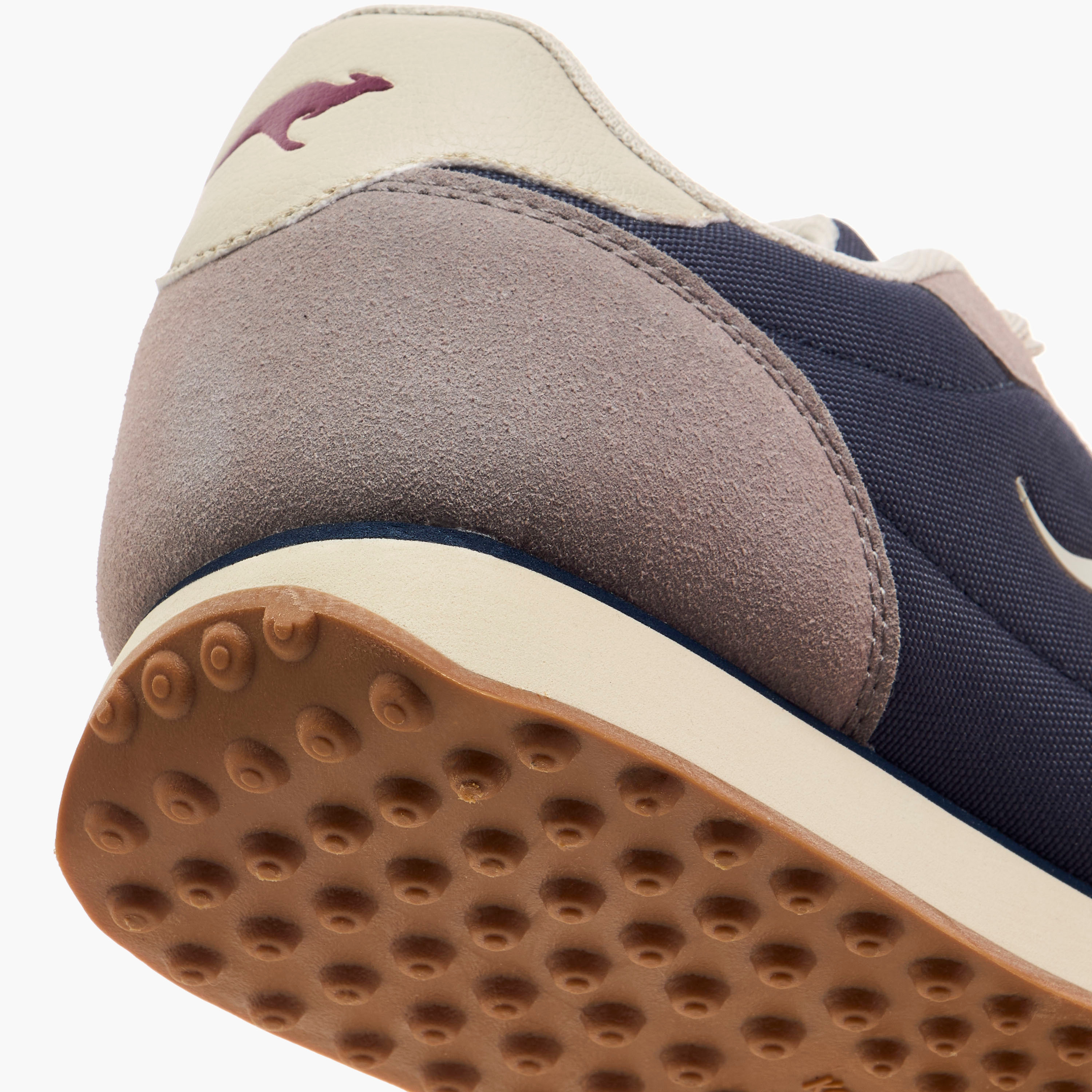 حذاء سنيكرز برباط وألواح للرجال من كانجاروز-men-shoes-sneakers-image-6