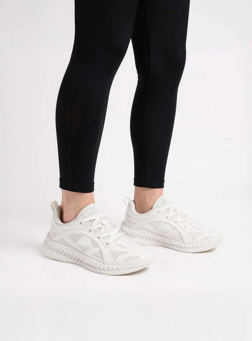 حذاء رياضي بألواح ورباط إغلاق من كابا-women-shoes-sports-image-3