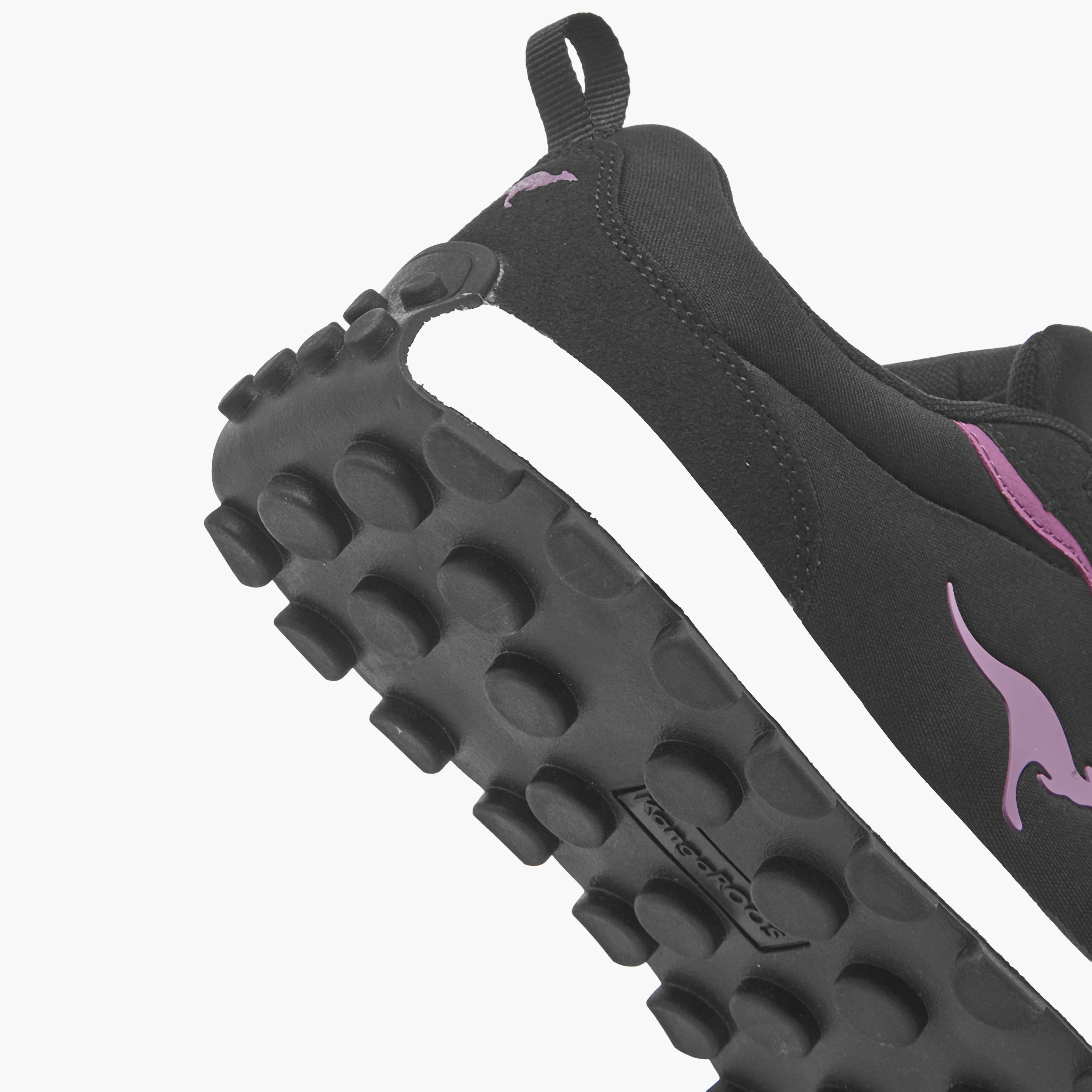 حذاء رياضي برباط إغلاق للنساء من كانجاروز-women-shoes-sports-image-8