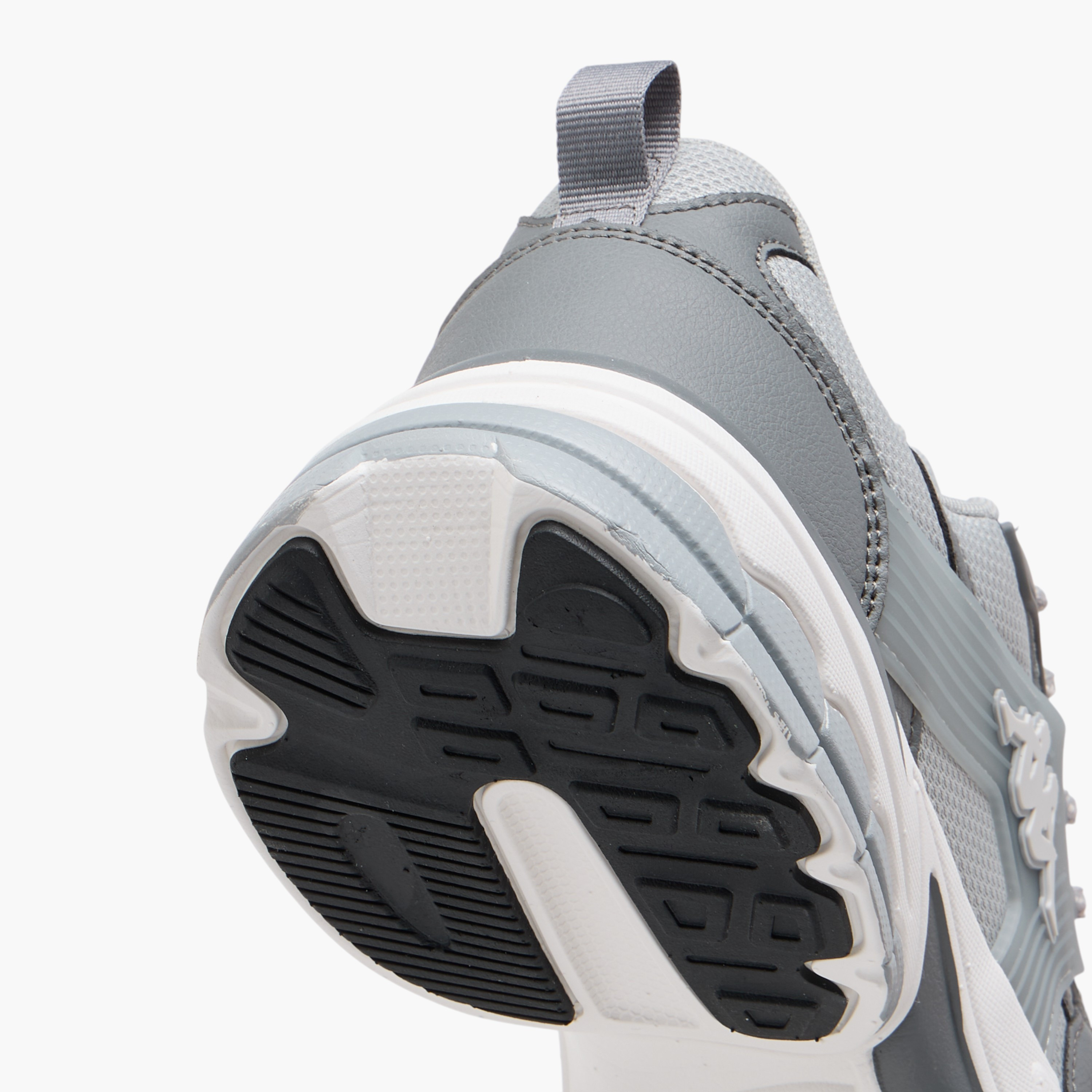 حذاء رياضي برباط إغلاق وشعار للرجال من كابا-sports-men-shoes-image-6