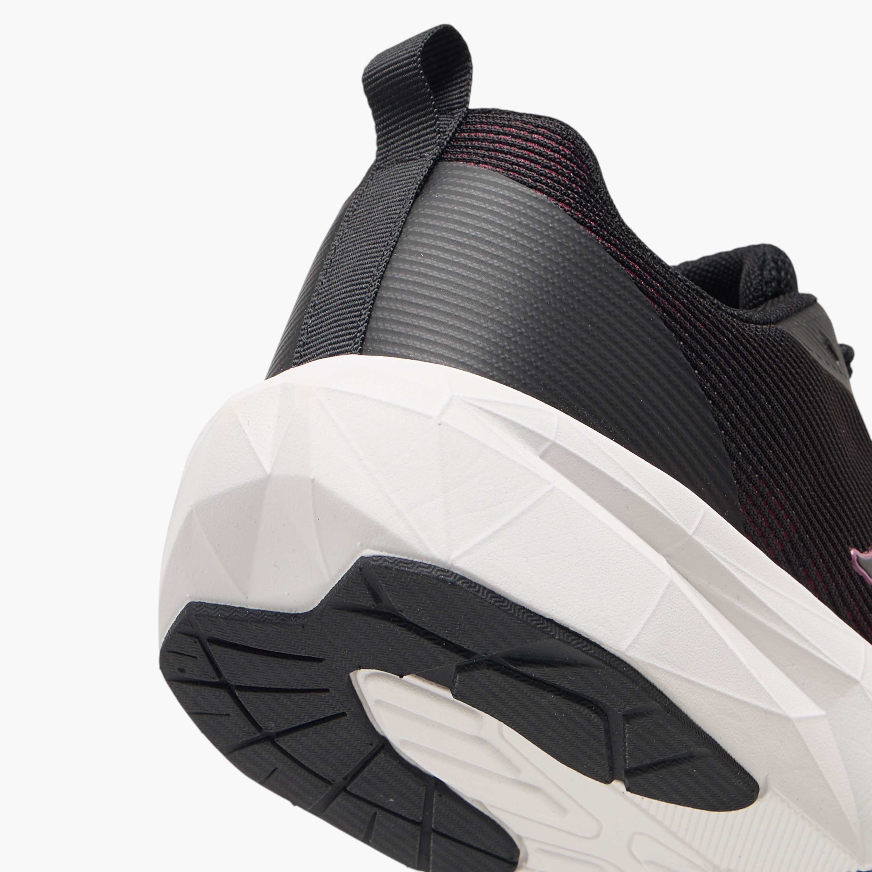 حذاء رياضي برباط إغلاق وتفاصيل شعار للنساء من كابا-women-shoes-sports-image-6