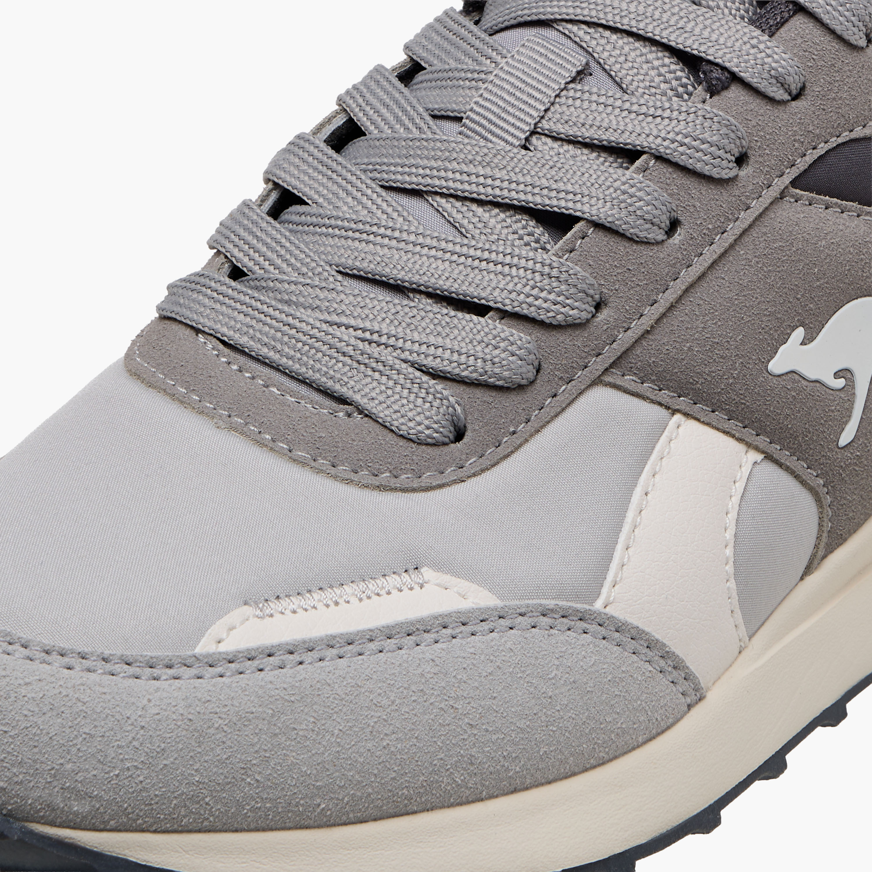 حذاء رياضي نسائي برباط من كانجاروس-women-shoes-sneakers-image-4