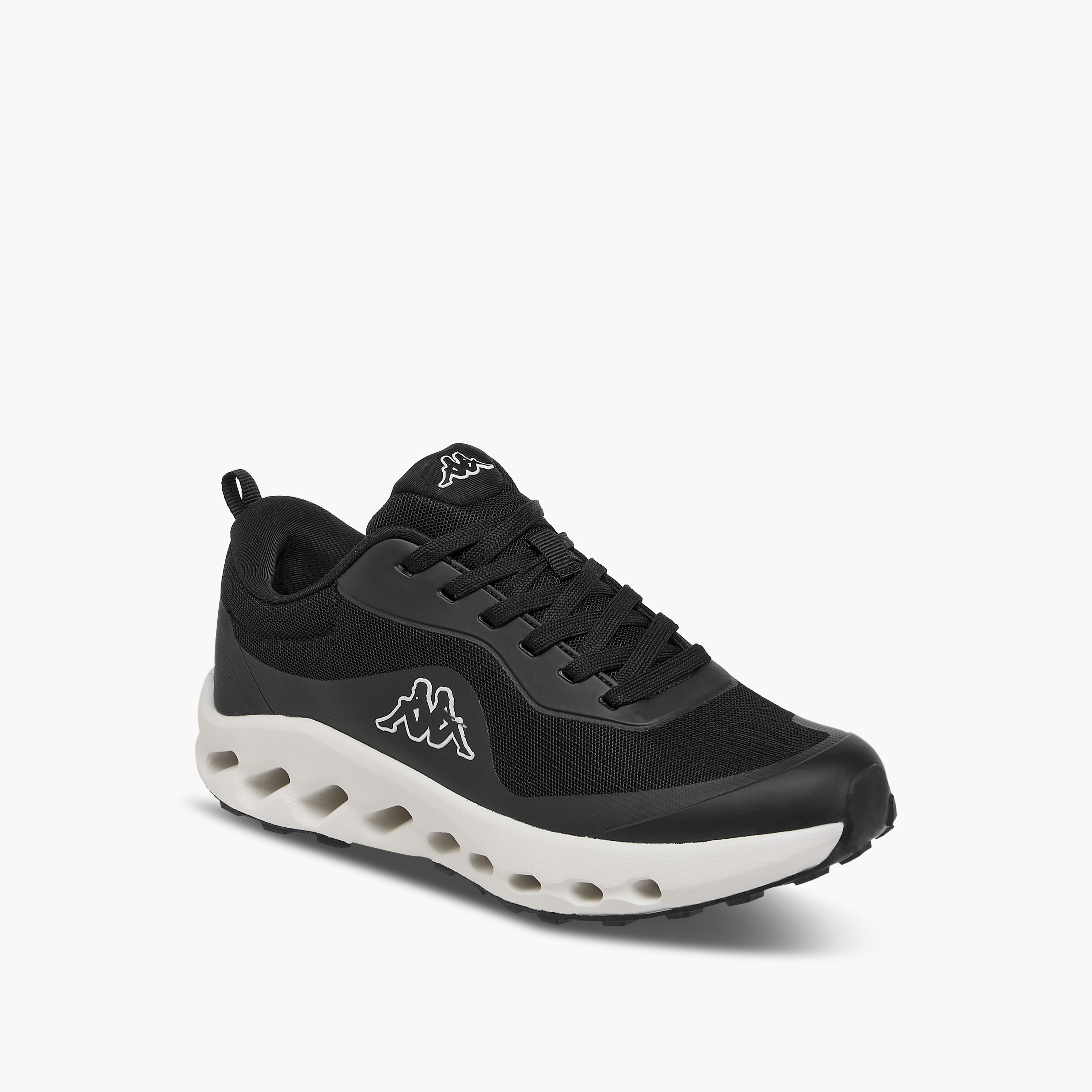 حذاء رياضي برباط إغلاق وتفاصيل شعار للنساء من كابا-women-shoes-sports-image-2