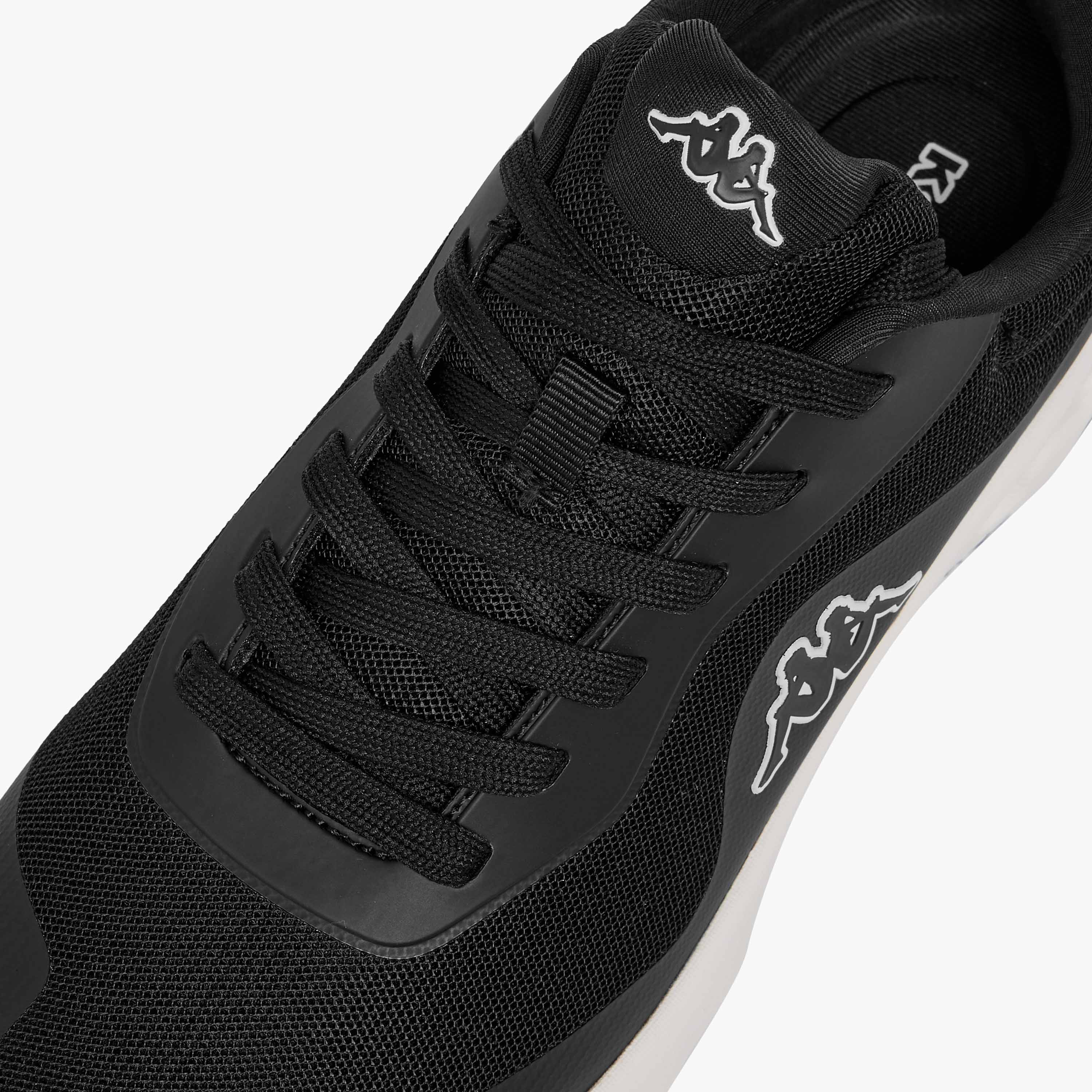 حذاء رياضي برباط إغلاق وتفاصيل شعار للنساء من كابا-women-shoes-sports-image-4