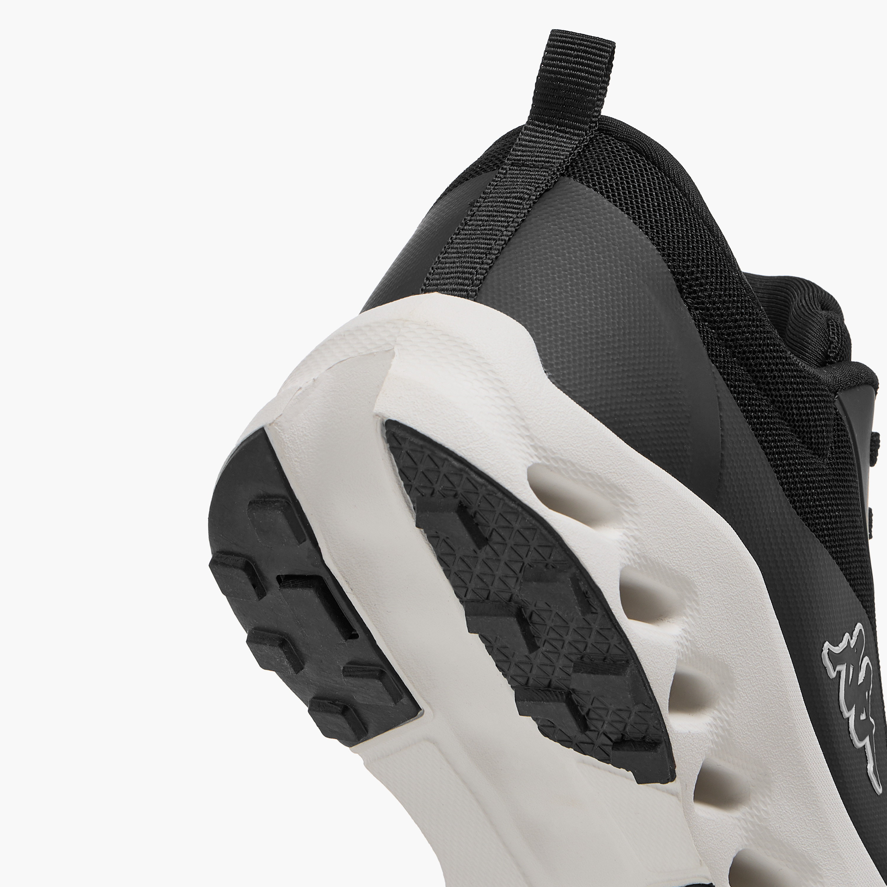 حذاء رياضي برباط إغلاق وتفاصيل شعار للنساء من كابا-women-shoes-sports-image-5