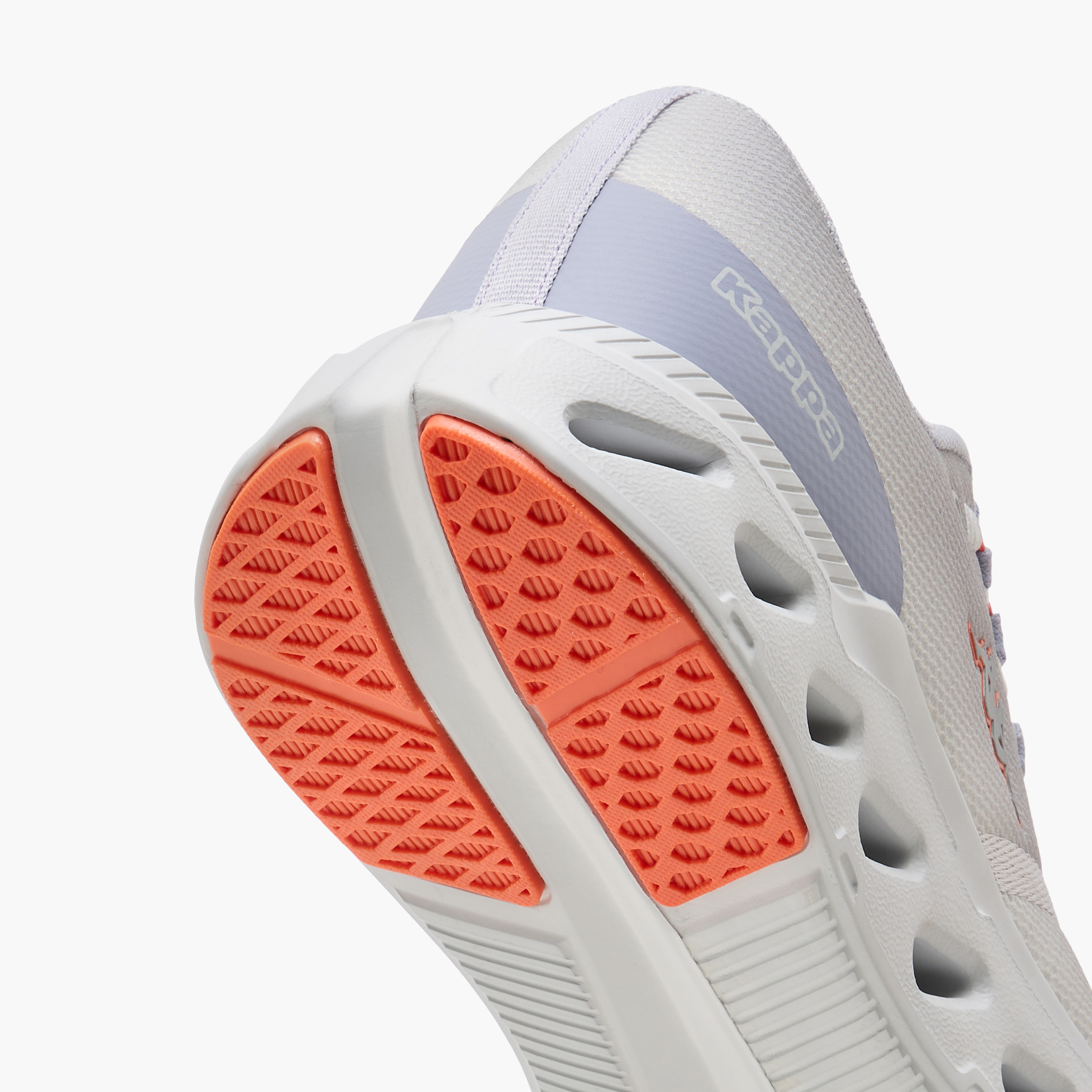 حذاء رياضي بتفاصيل شعار ورباط إغلاق للنساء من كابا-women-shoes-sports-image-5