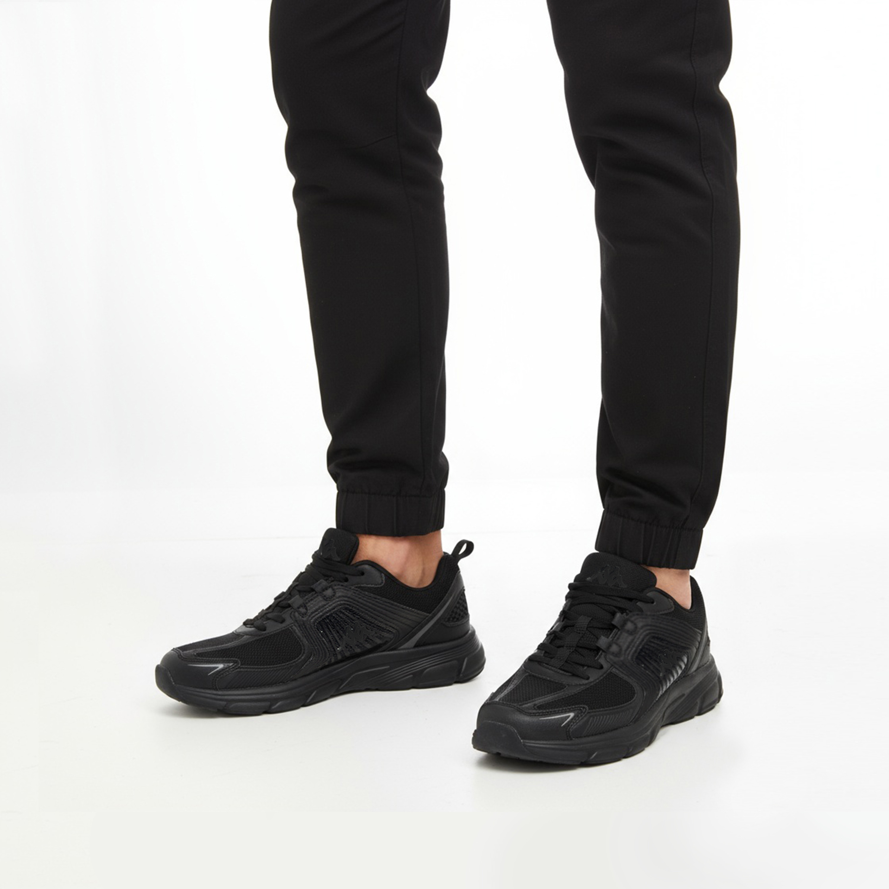 حذاء رياضي برباط إغلاق للرجال من كابا-men-shoes-sports-image-4
