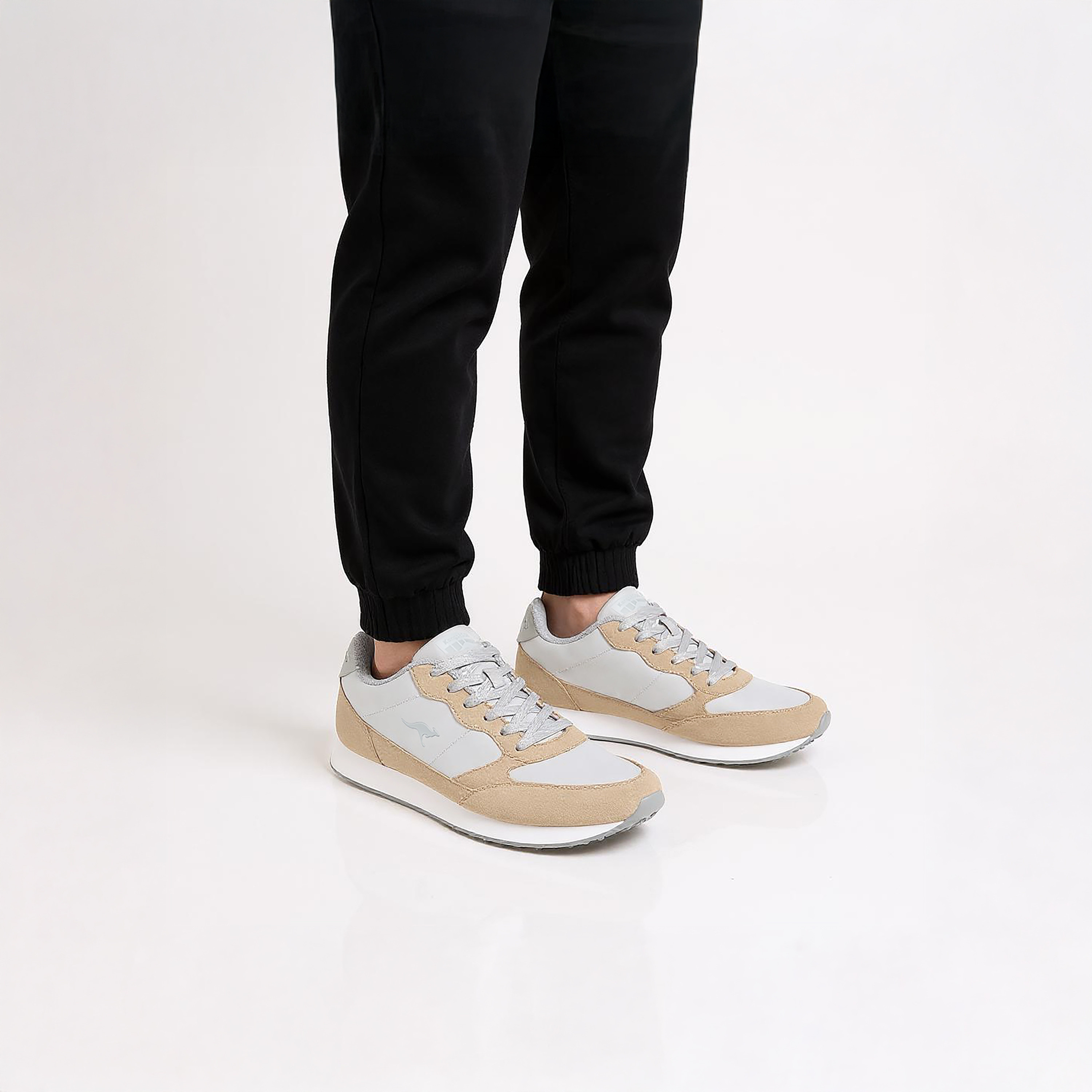 حذاء سنيكرز بألواح ورباط للرجال من كانجاروز-men-shoes-sneakers-image-3
