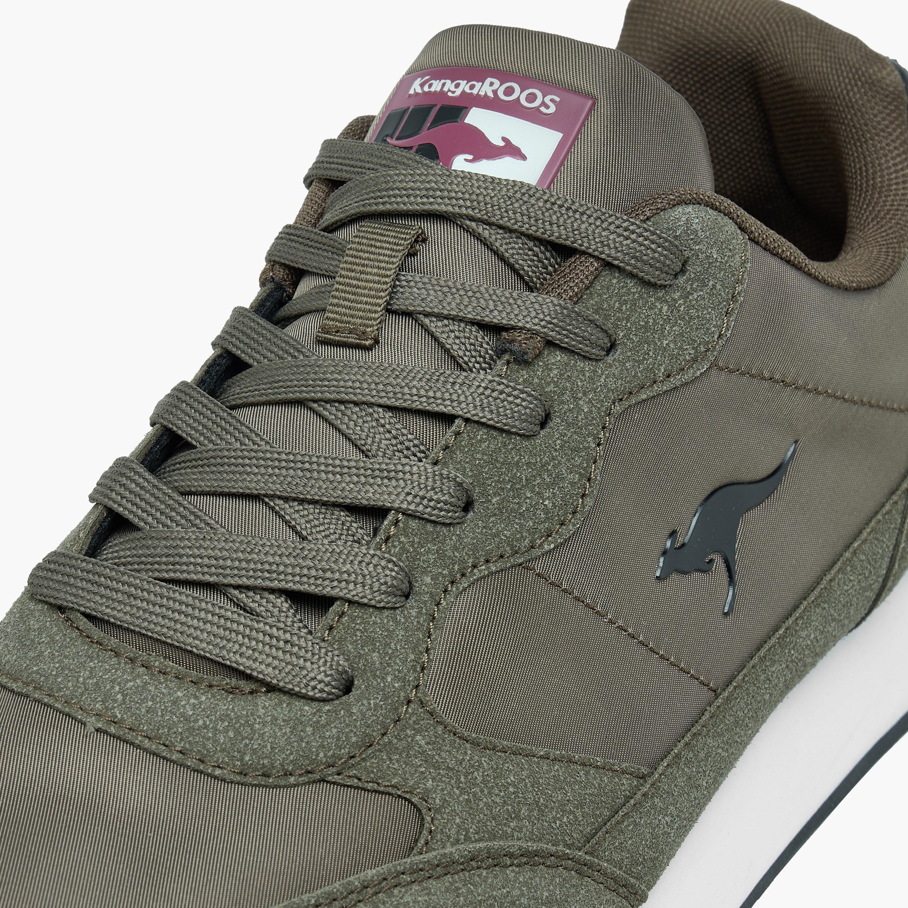 حذاء سنيكرز برباط إغلاق وألواح للرجال من كانجاروز-men-shoes-sneakers-image-4