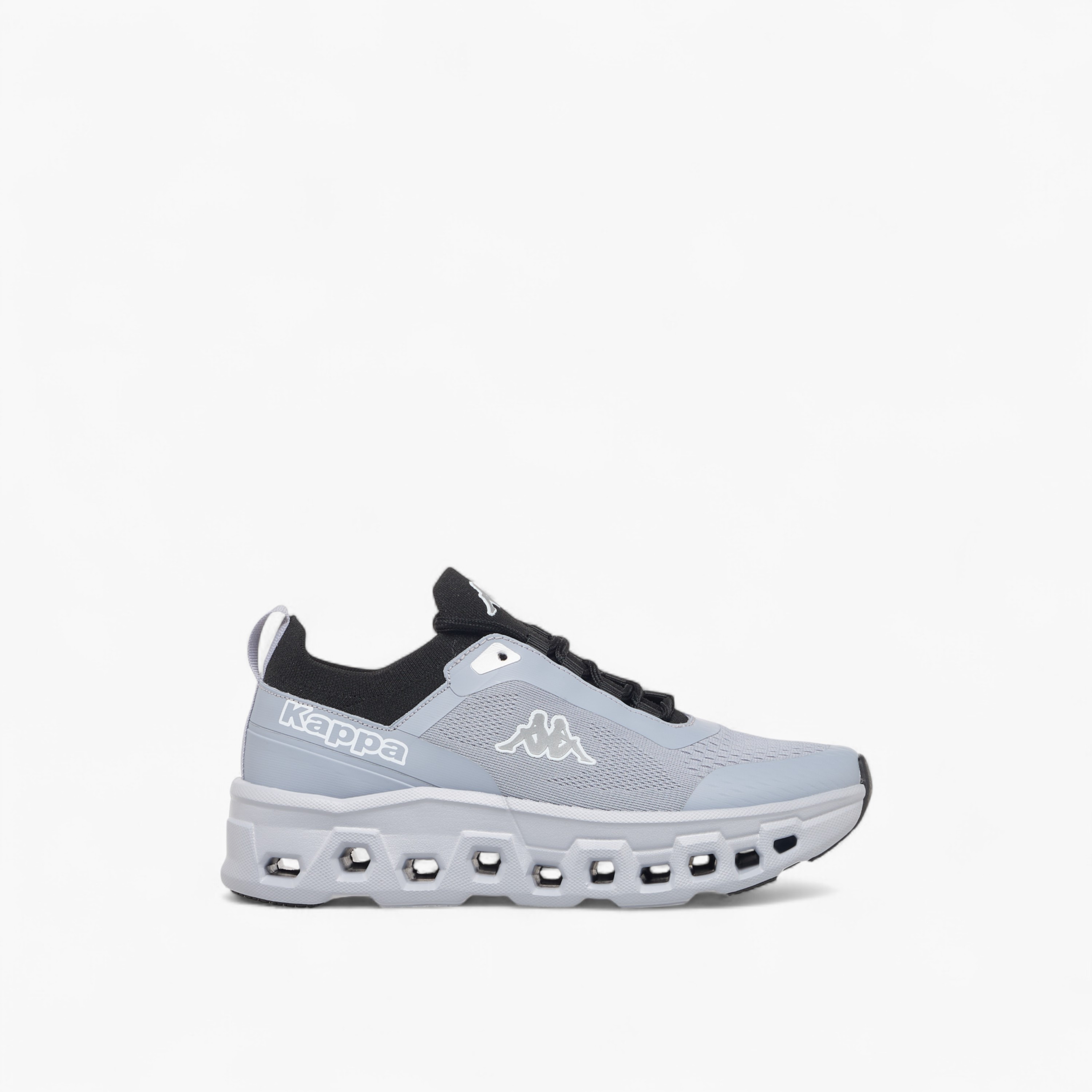 حذاء رياضي برباط إغلاق وشعار للنساء من كابا-sports-women-shoes-image-4