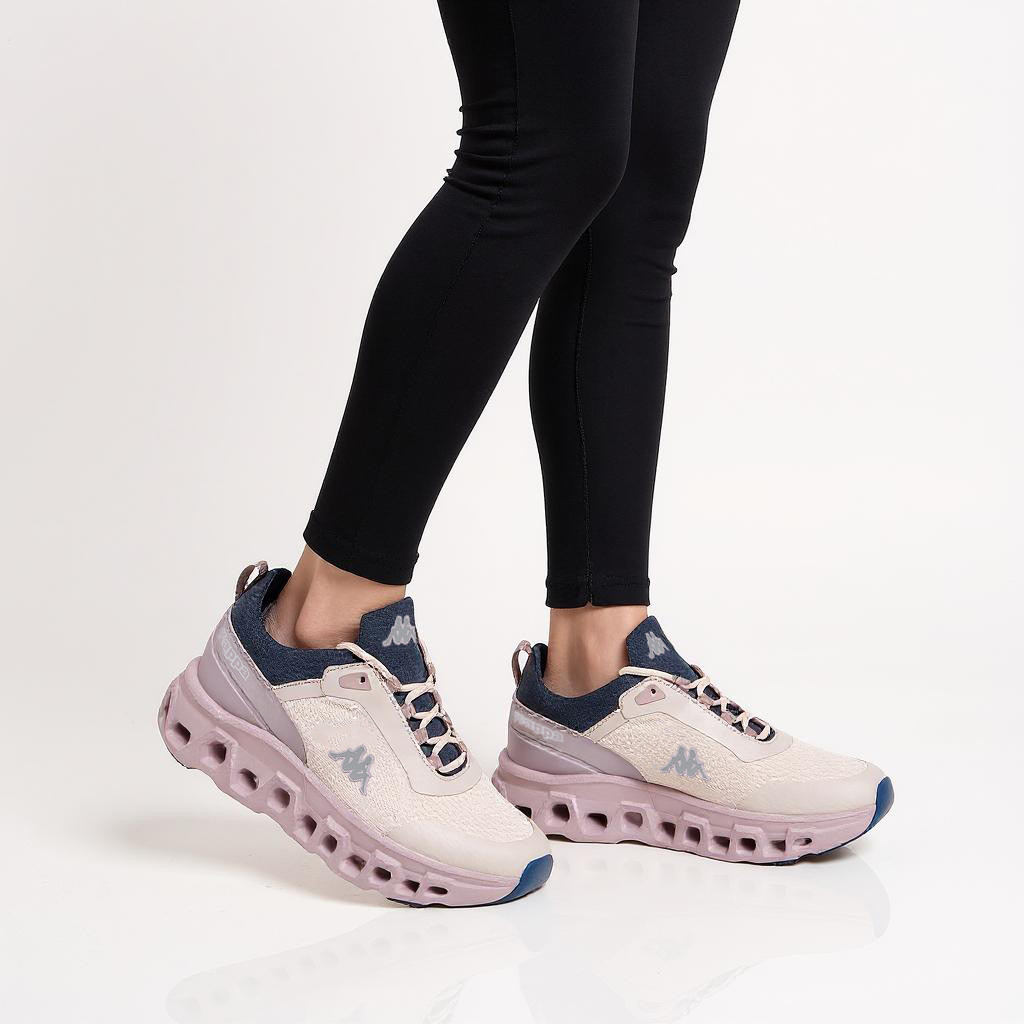 حذاء رياضي برباط إغلاق وشعار للنساء من كابا-sports-women-shoes-image-2