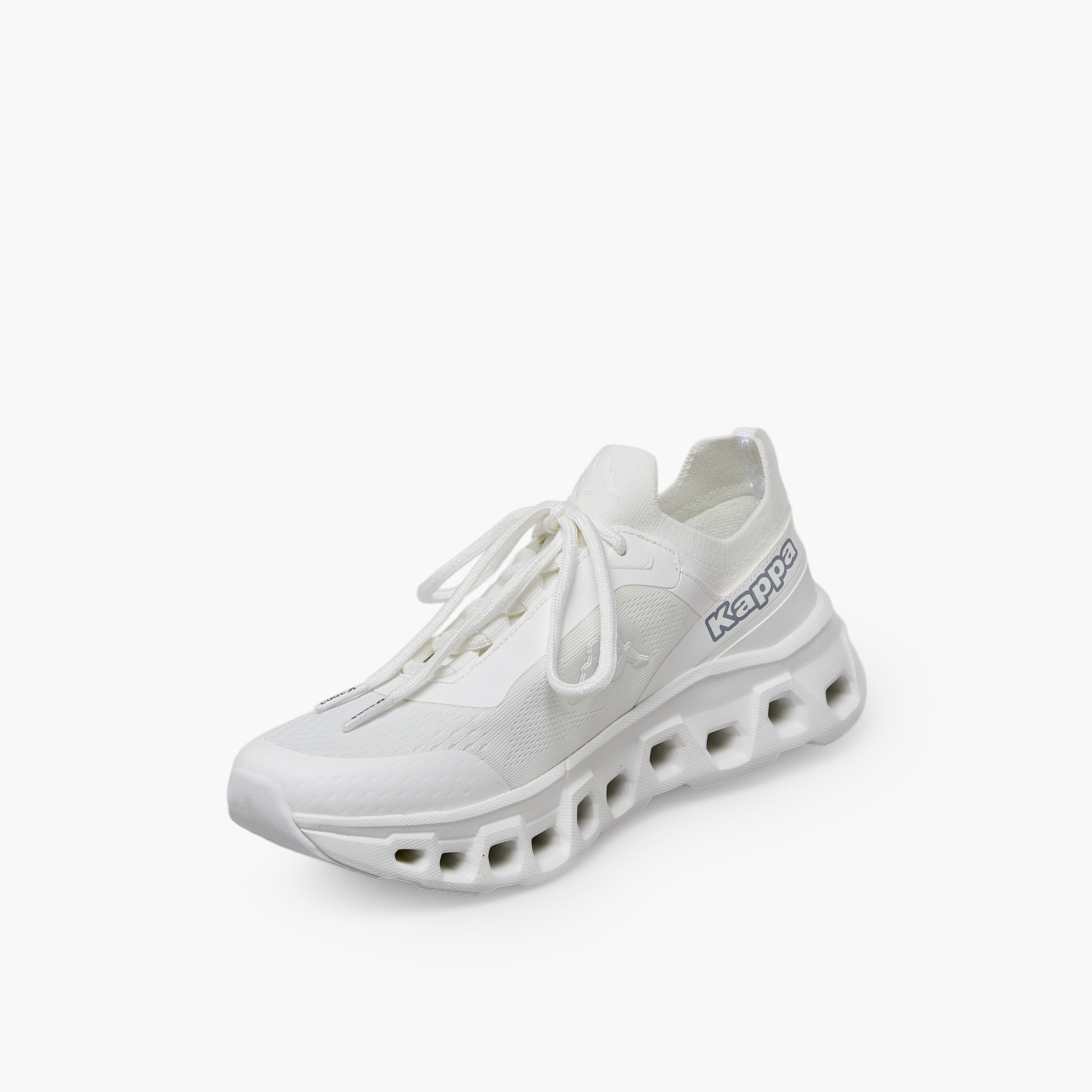 حذاء رياضي برباط إغلاق وشعار للنساء من كابا-sports-women-shoes-image-4
