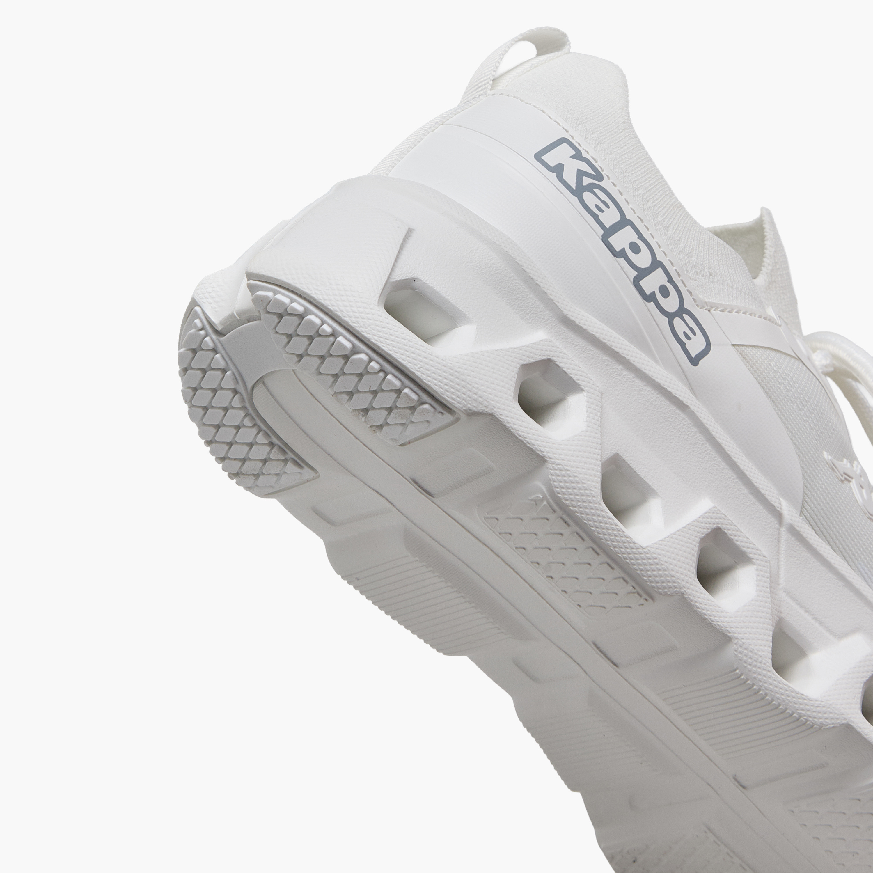 حذاء رياضي برباط إغلاق وشعار للنساء من كابا-sports-women-shoes-image-8