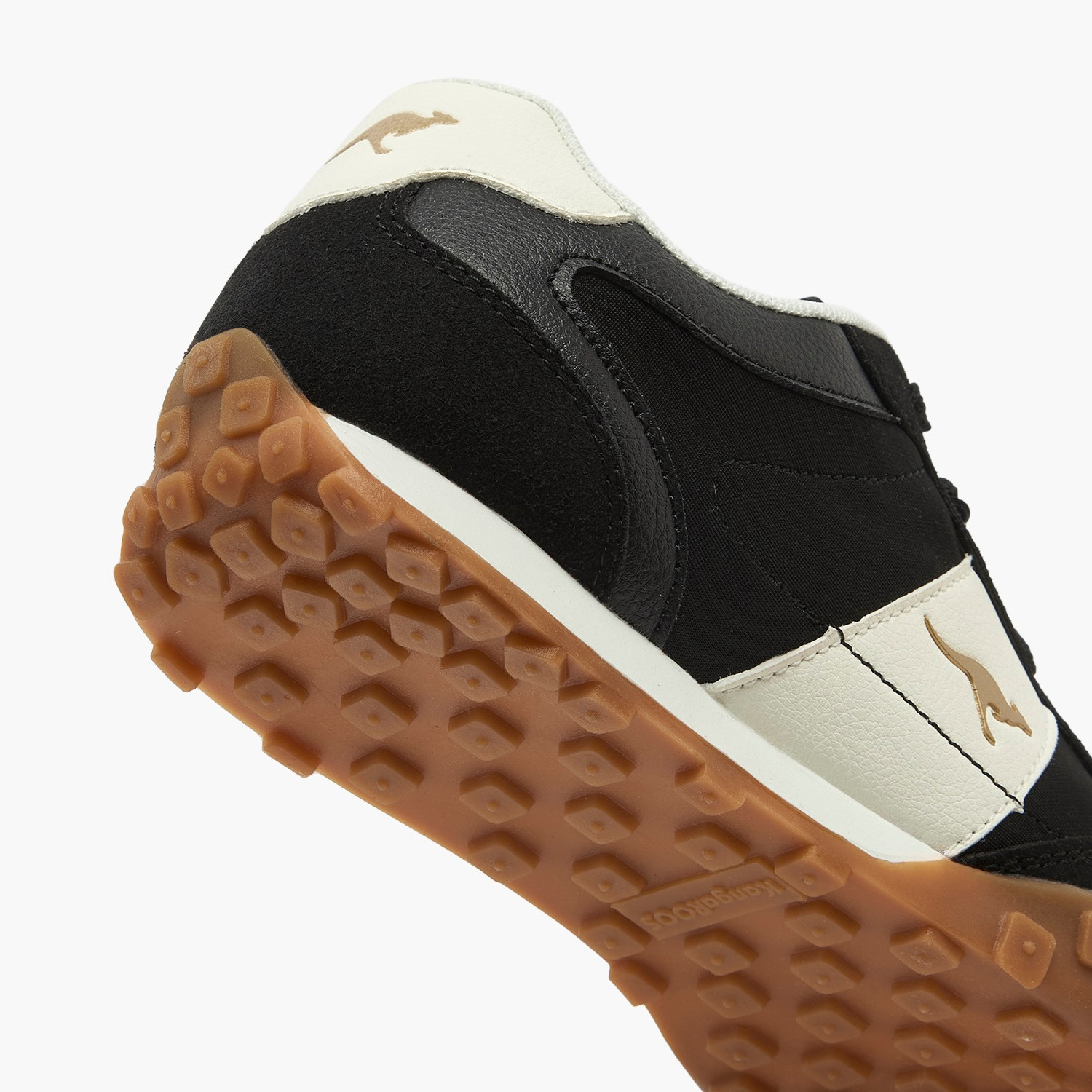 حذاء رياضي بقوالب ملونة ورباط للنساء من كانجاروز-women-shoes-sports-image-5