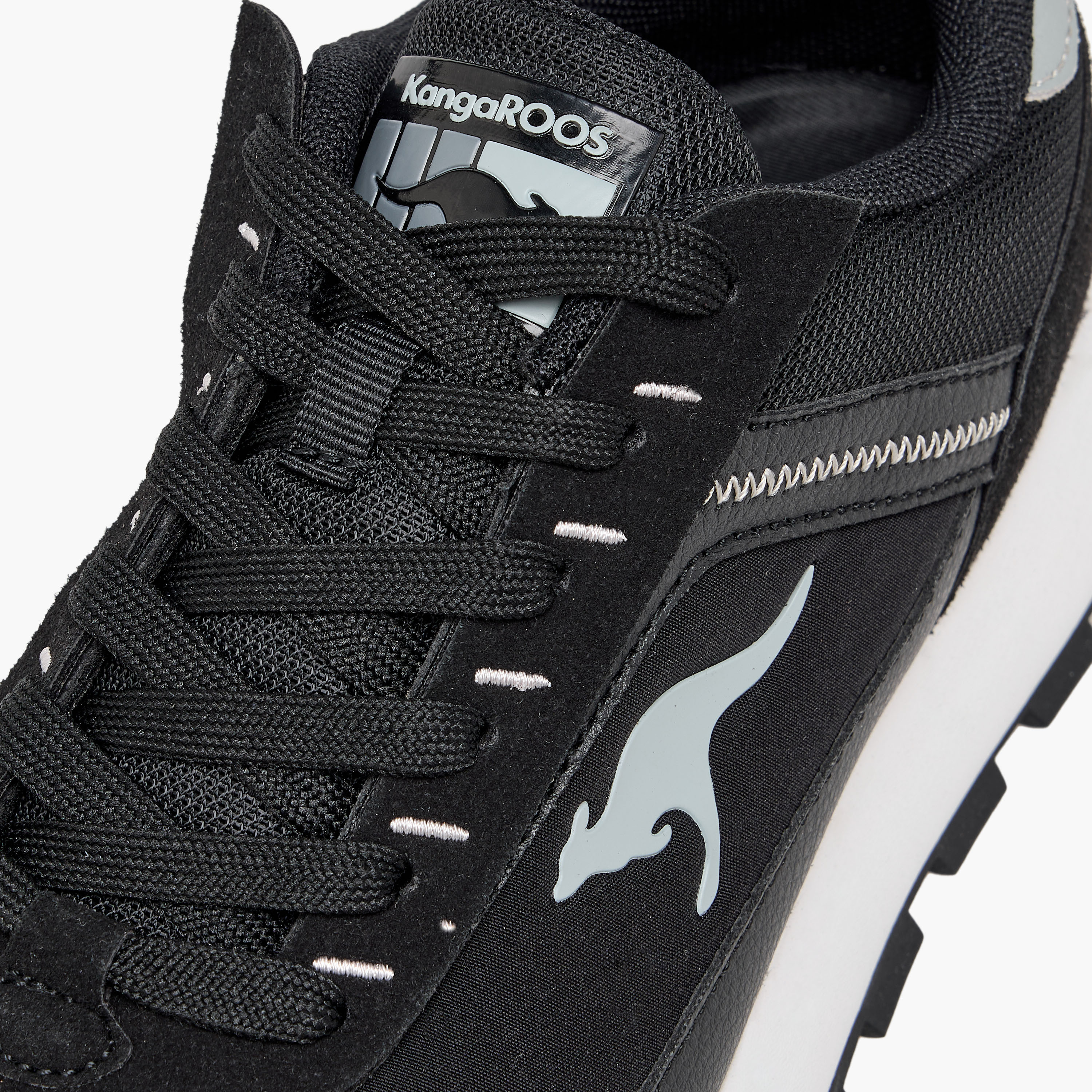 حذاء رياضي برباط للنساء من كانجاروز-women-shoes-sneakers-image-4