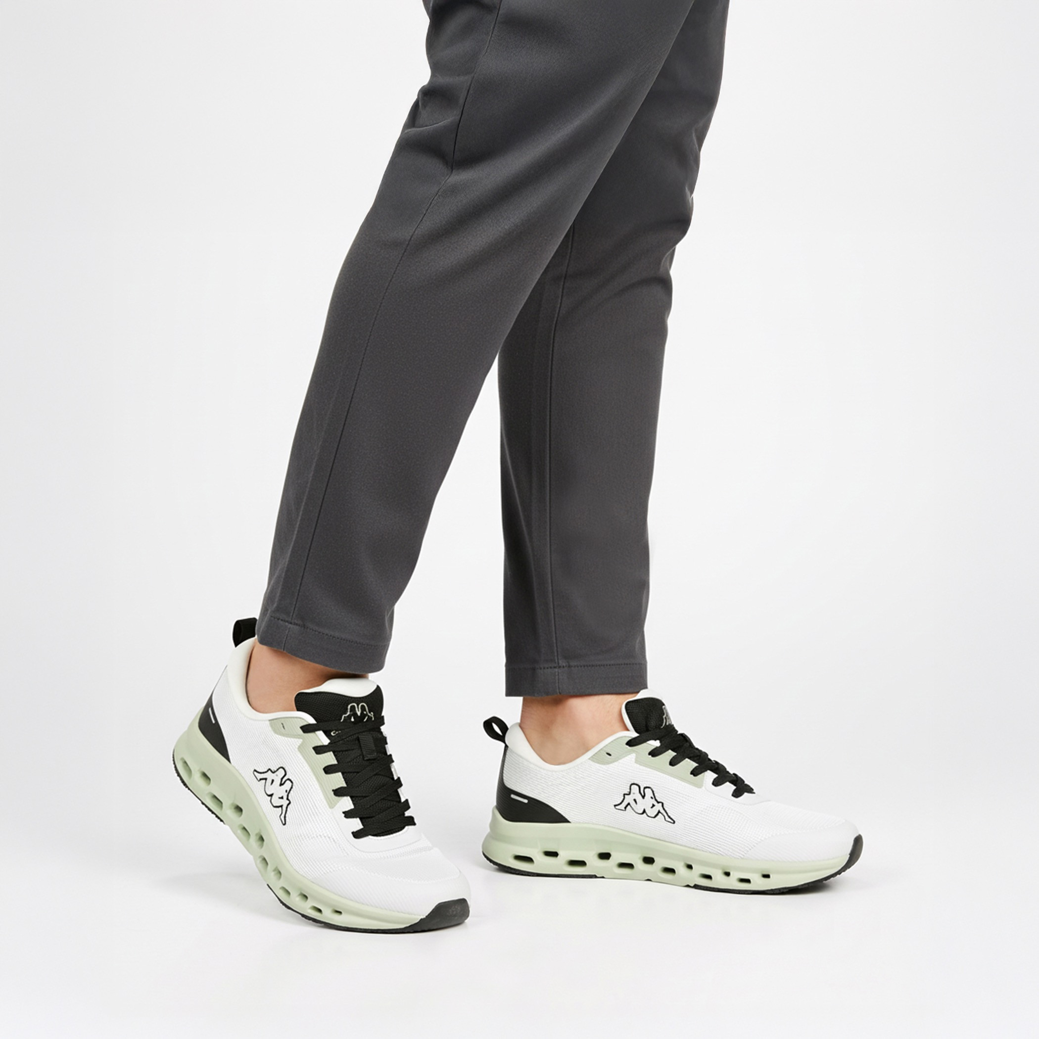 حذاء رياضي برباط إغلاق للرجال من كابا-men-shoes-sports-image-2