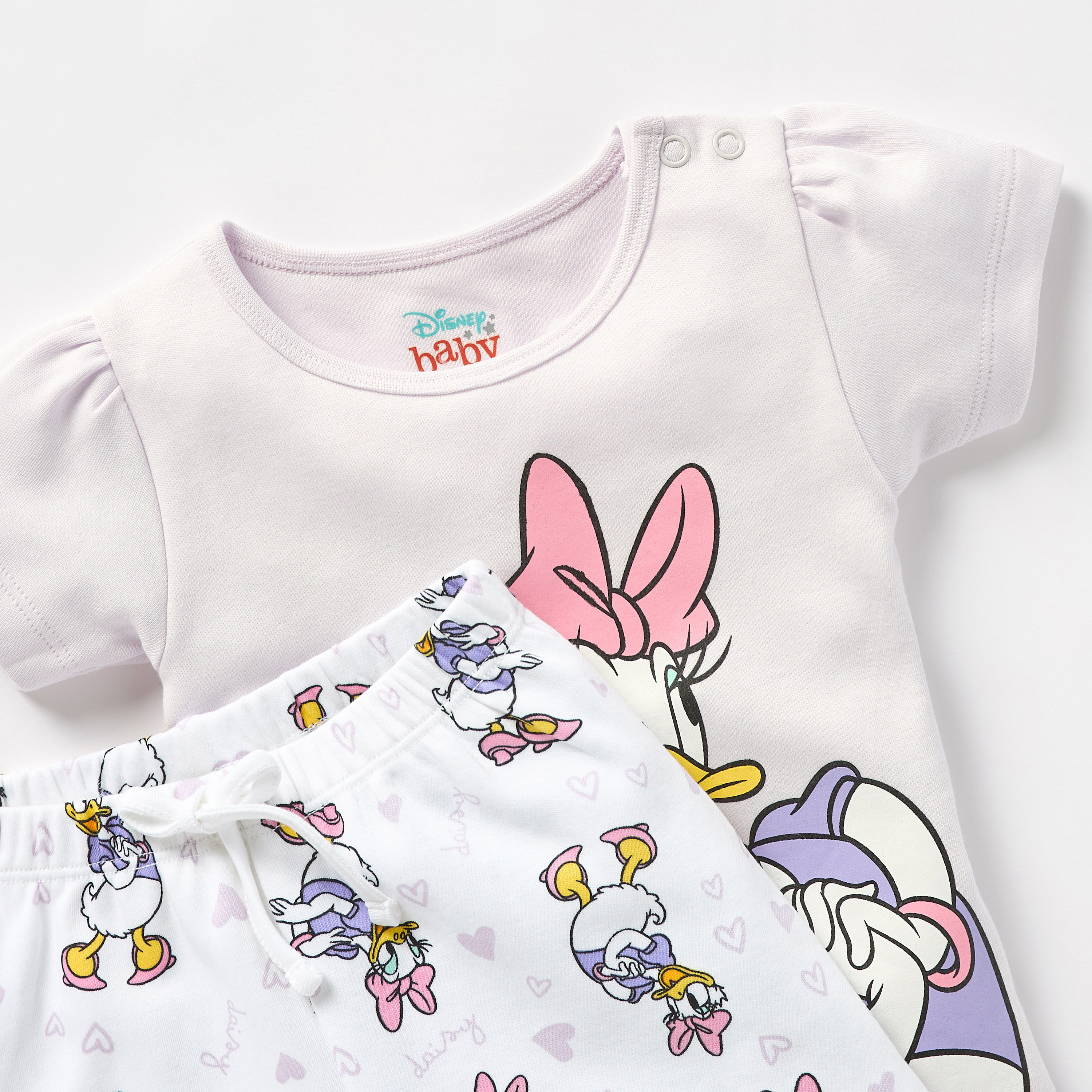 طقم شورت وتيشيرت بطبعات ديزي داك من ديزني-baby-girls-clothing-nightwear-pyjamasets-image-4