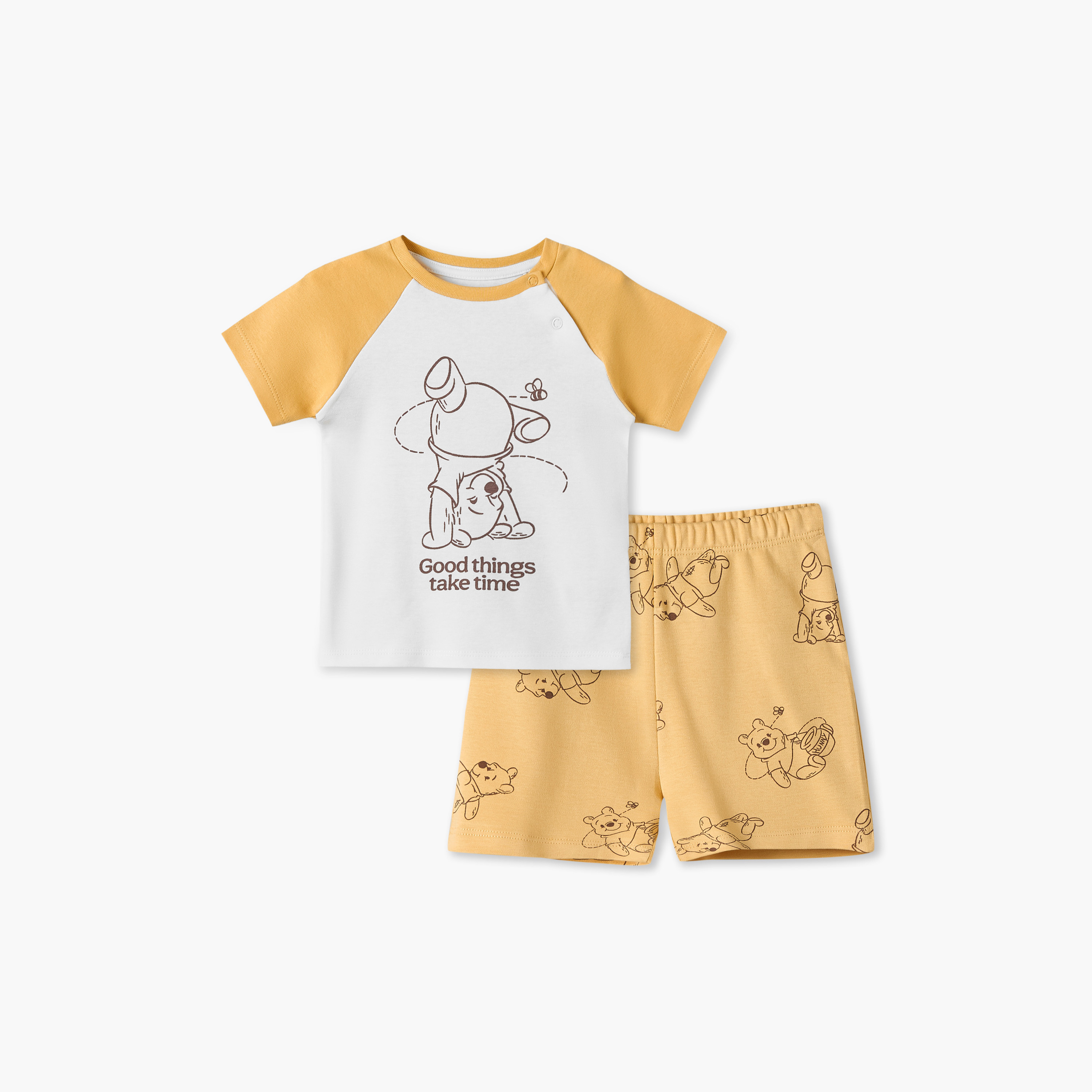 طقم تيشيرت وشورت بياقة مستديرة وأكمام قصيرة بطبعة ويني ذا بوه من ديزني-baby-boys-clothing-setsandcoords-image-1