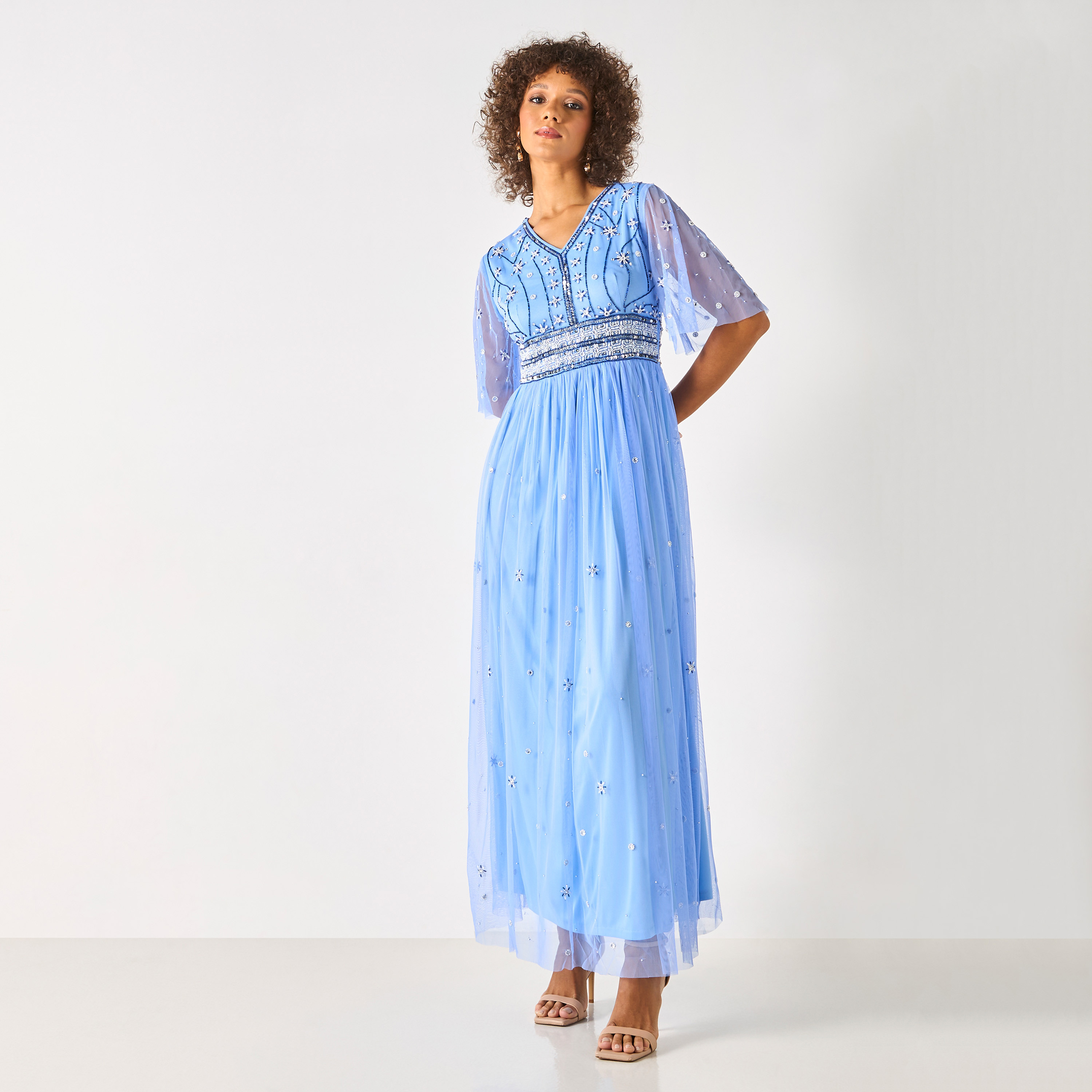 فستان طويل مزيّن بالأحجار بأكمام قصيرة وياقة V من تشارم-women-clothing-dresses-image-1